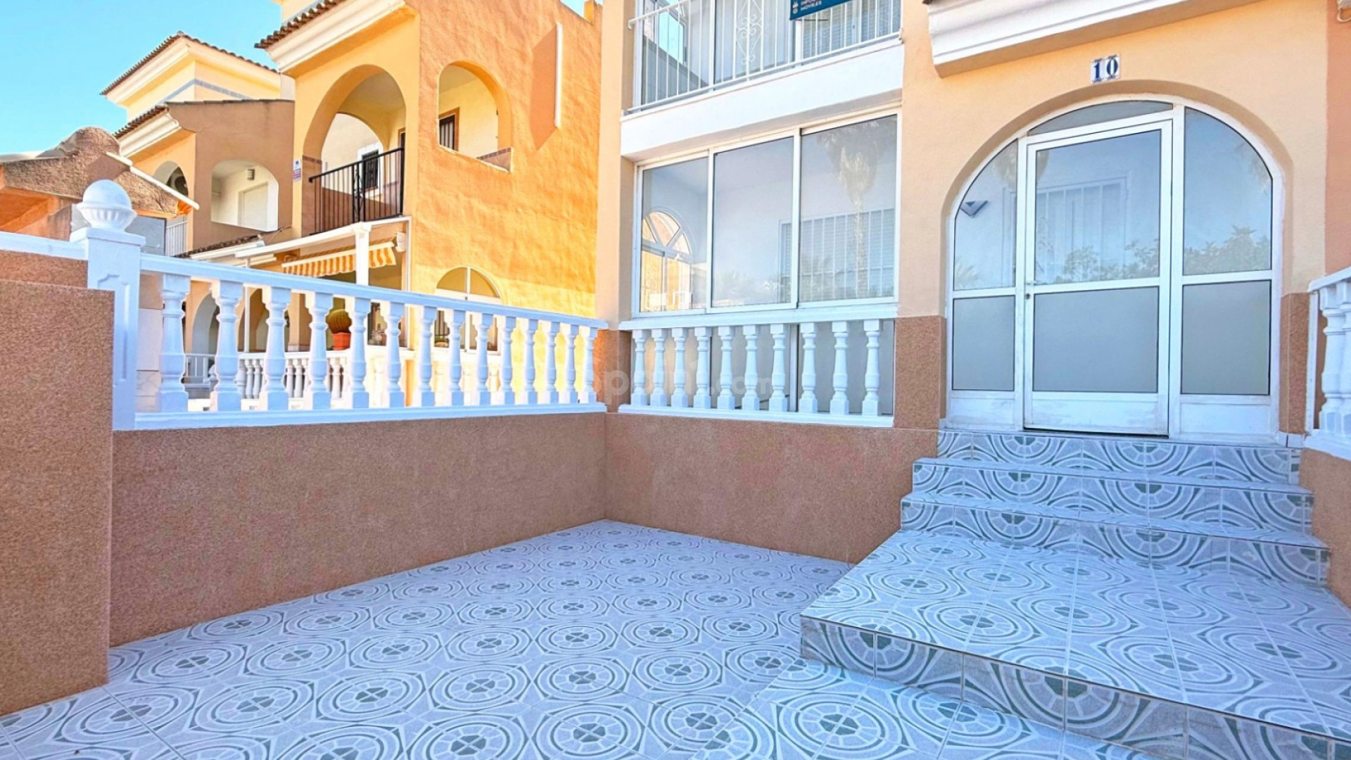 Resale - Radhus -
Orihuela Costa - Playa Flamenca