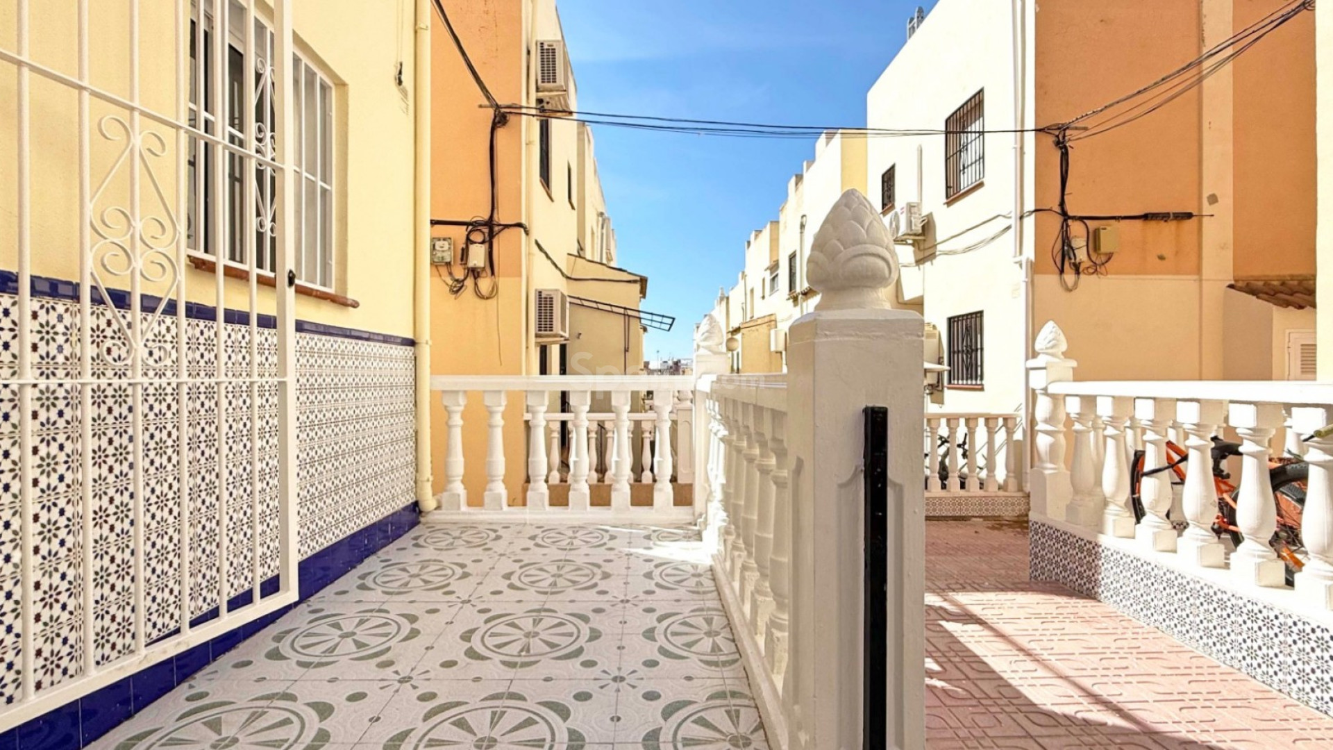 Resale - Radhus -
Orihuela Costa - Playa Flamenca