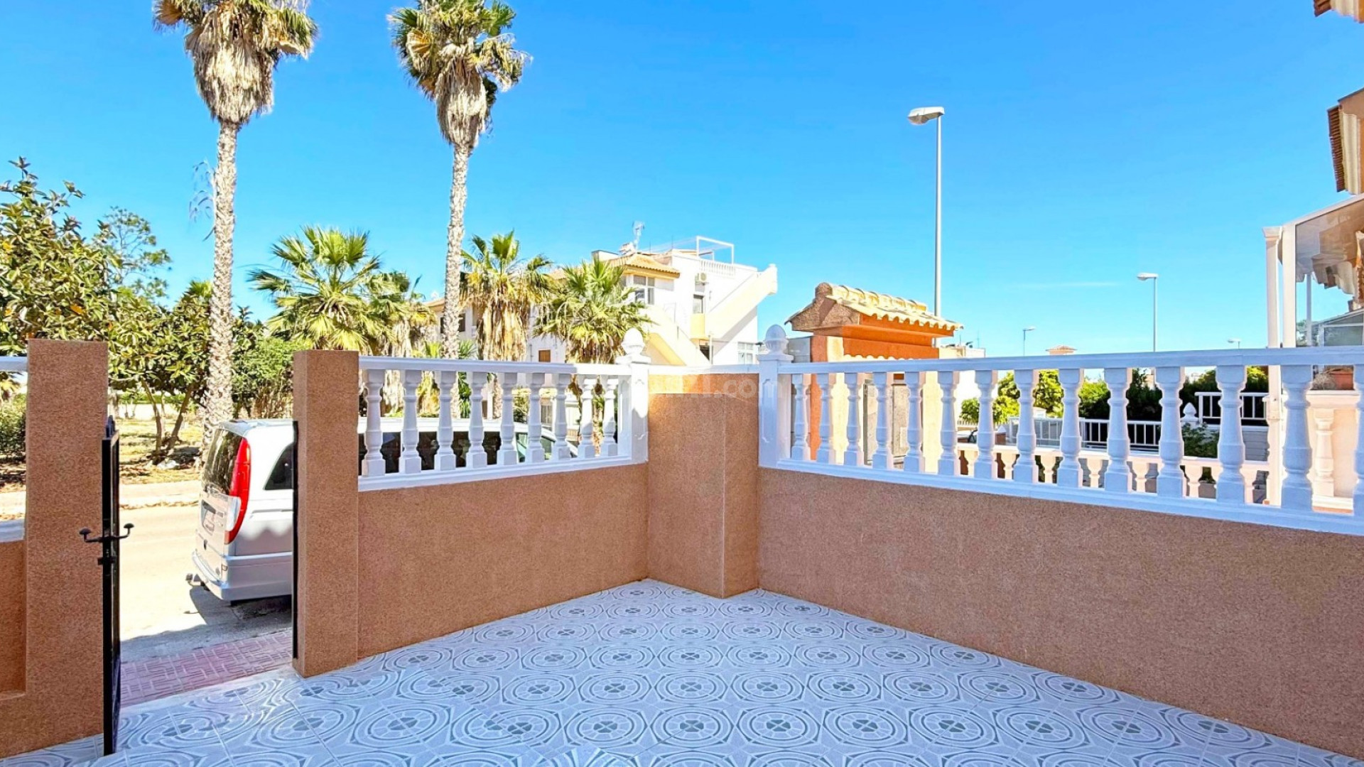 Resale - Radhus -
Orihuela Costa - Playa Flamenca