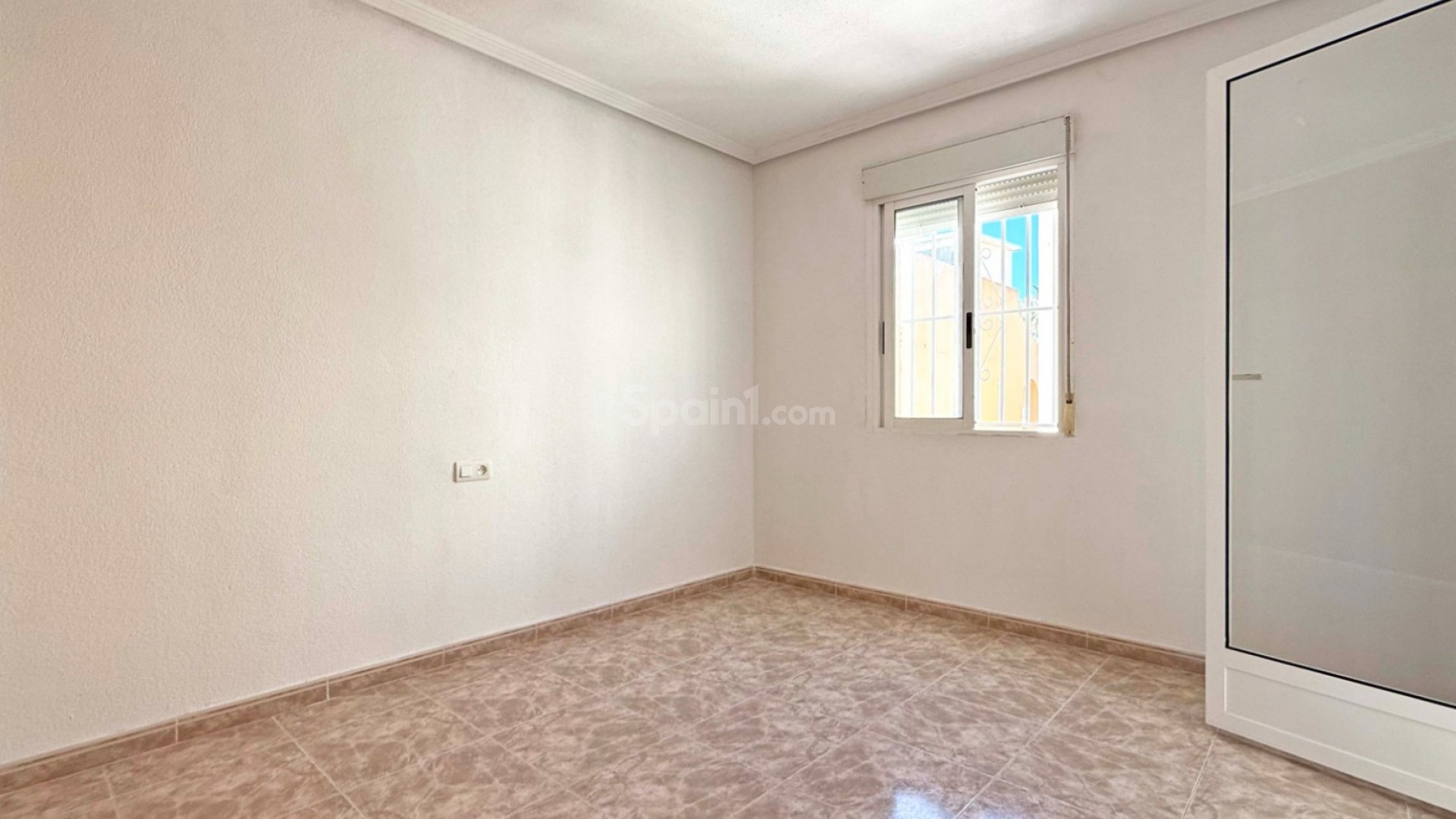 Resale - Radhus -
Orihuela Costa - Playa Flamenca