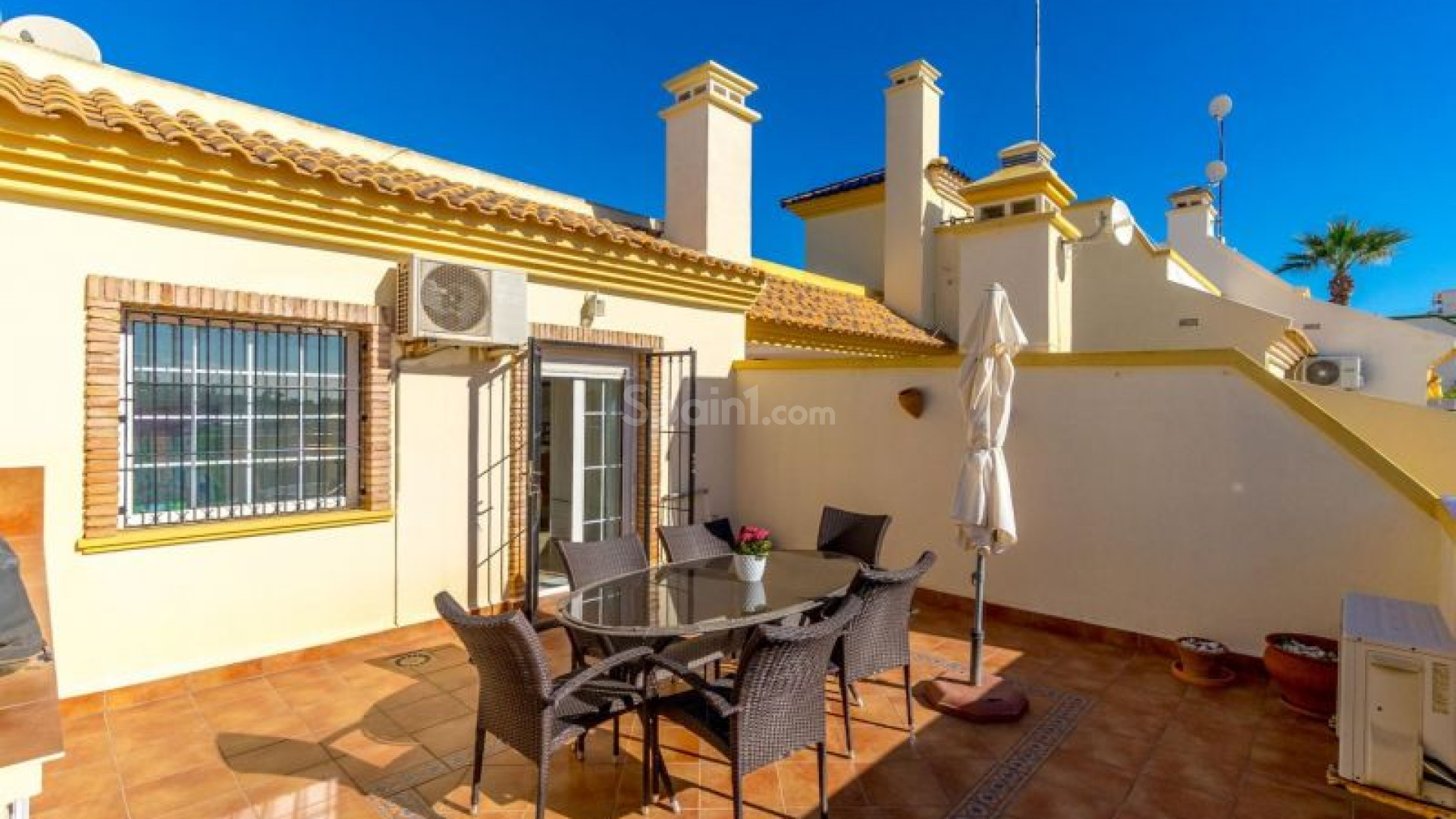 Resale - Radhus -
Orihuela Costa - Playa Flamenca