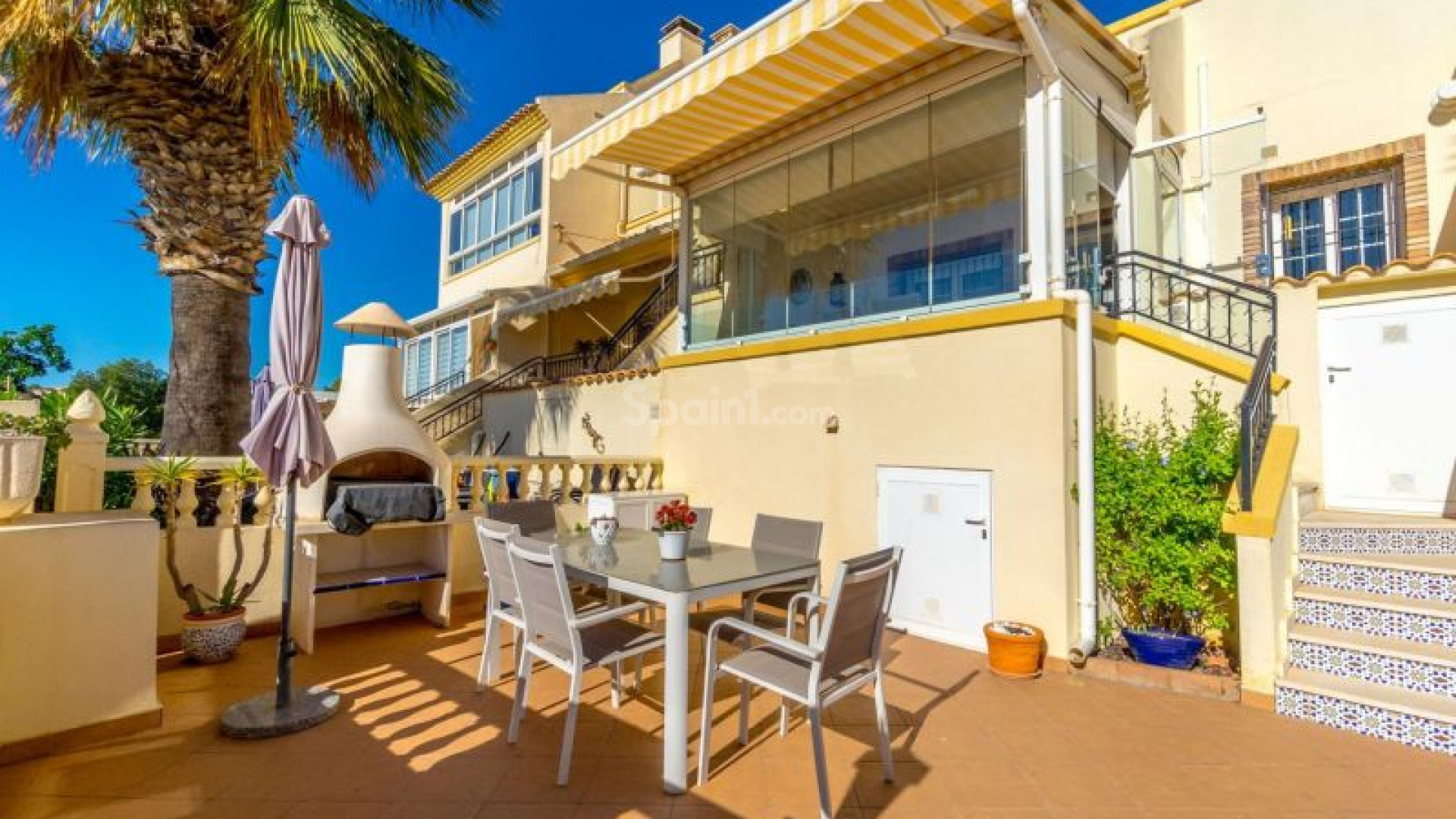 Resale - Radhus -
Orihuela Costa - Playa Flamenca