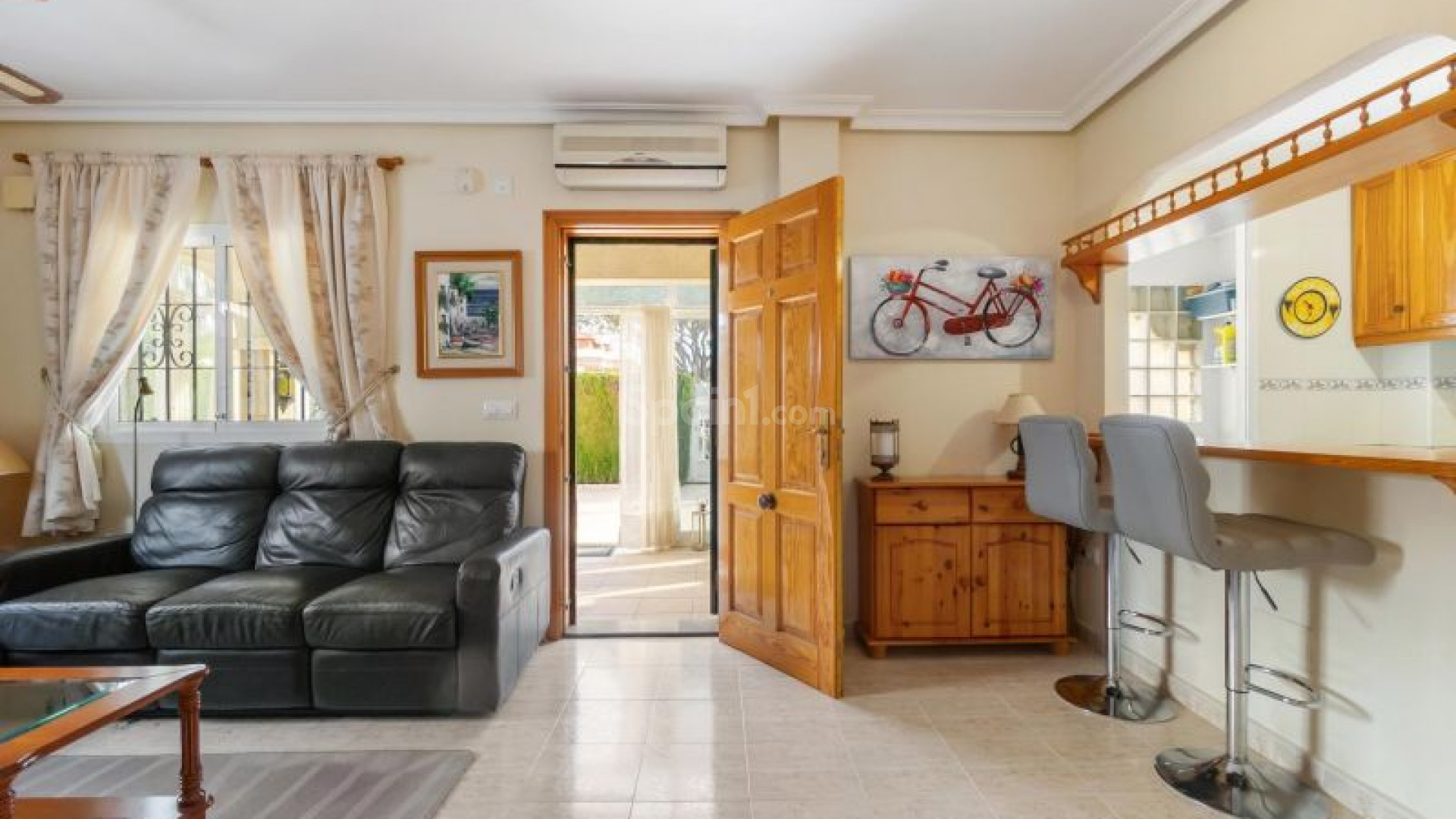 Resale - Radhus -
Orihuela Costa - Playa Flamenca