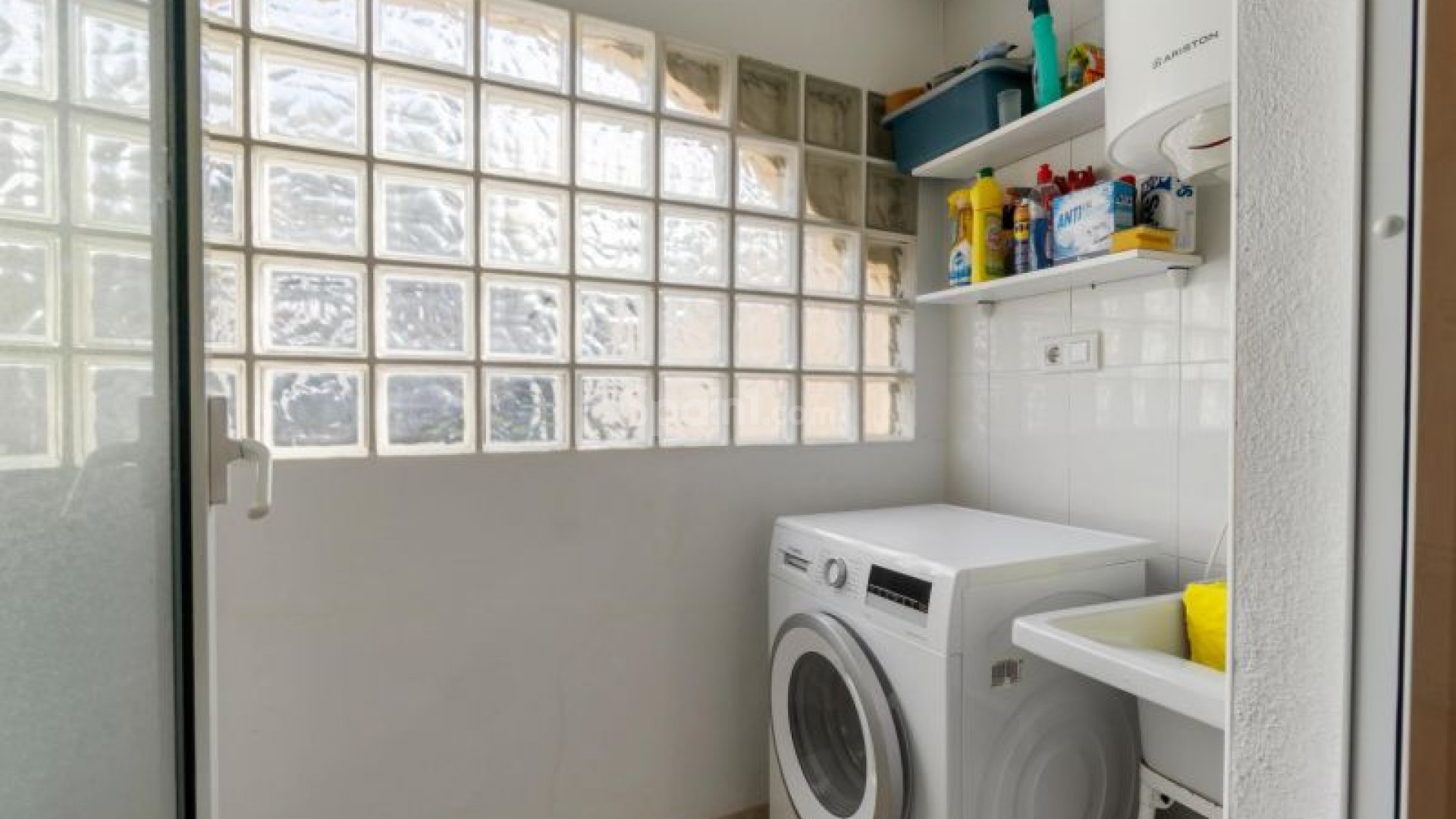 Resale - Radhus -
Orihuela Costa - Playa Flamenca