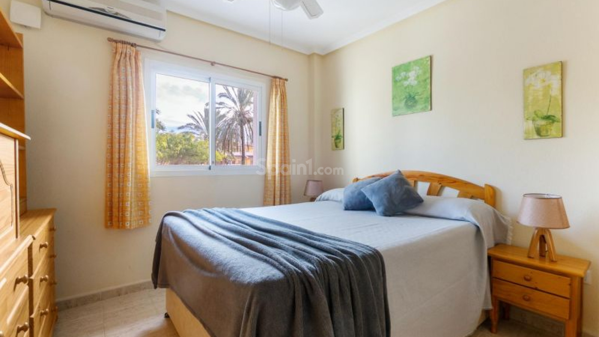 Resale - Radhus -
Orihuela Costa - Playa Flamenca