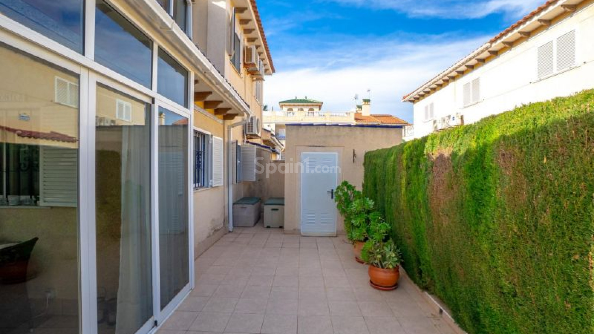 Resale - Radhus -
Orihuela Costa - Playa Flamenca