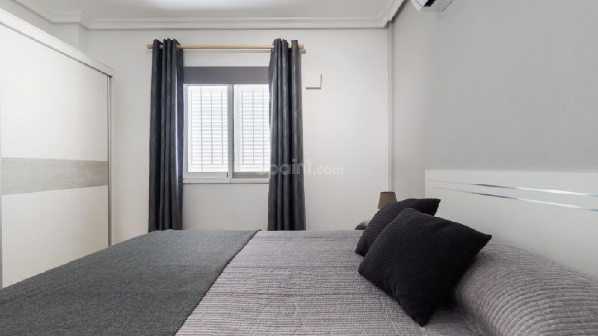 Resale - Radhus -
Orihuela Costa - Playa Flamenca