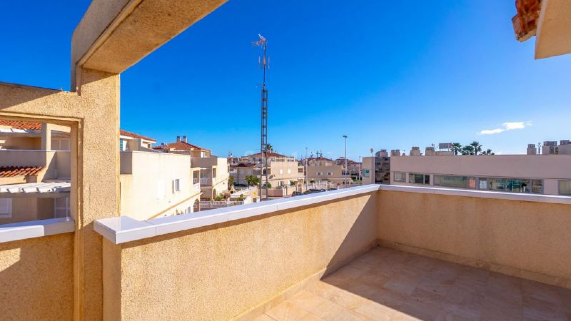 Resale - Radhus -
Orihuela Costa - Playa Flamenca