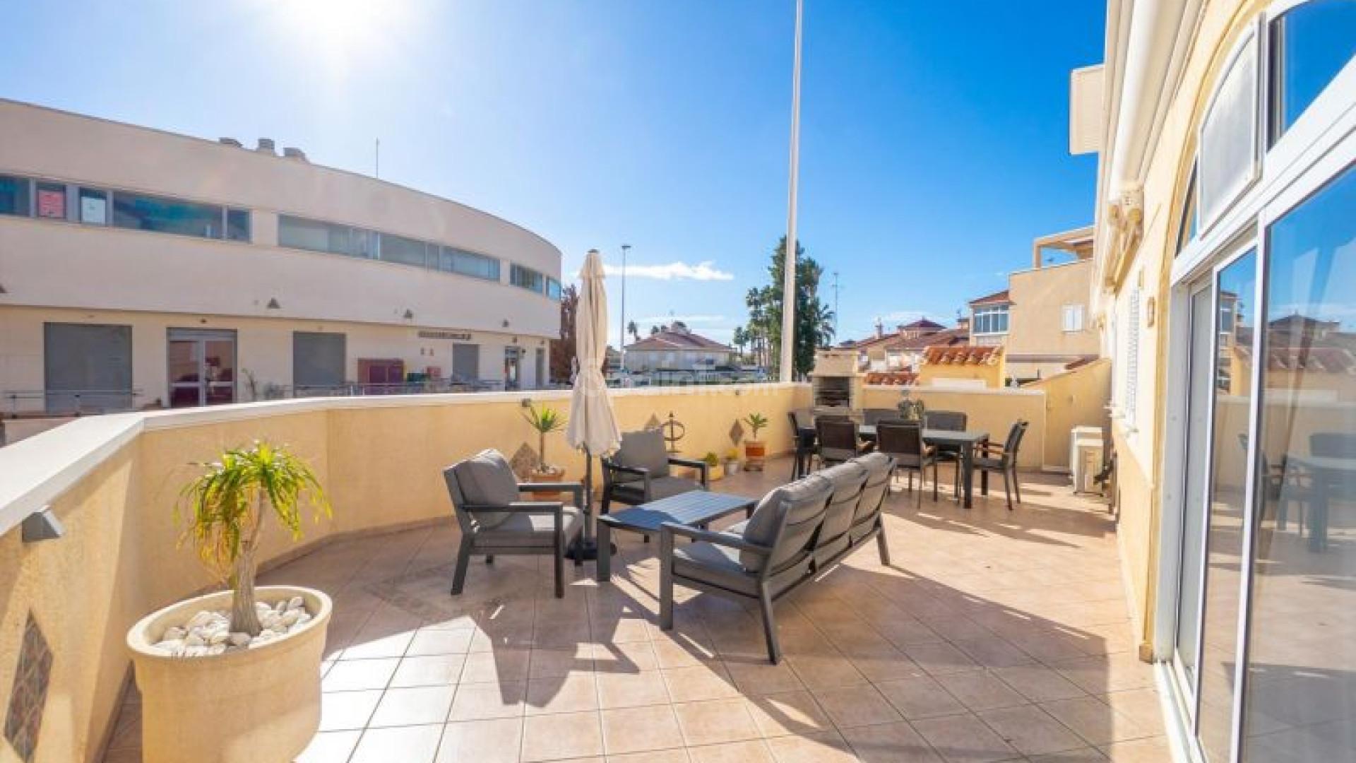 Resale - Radhus -
Orihuela Costa - Playa Flamenca