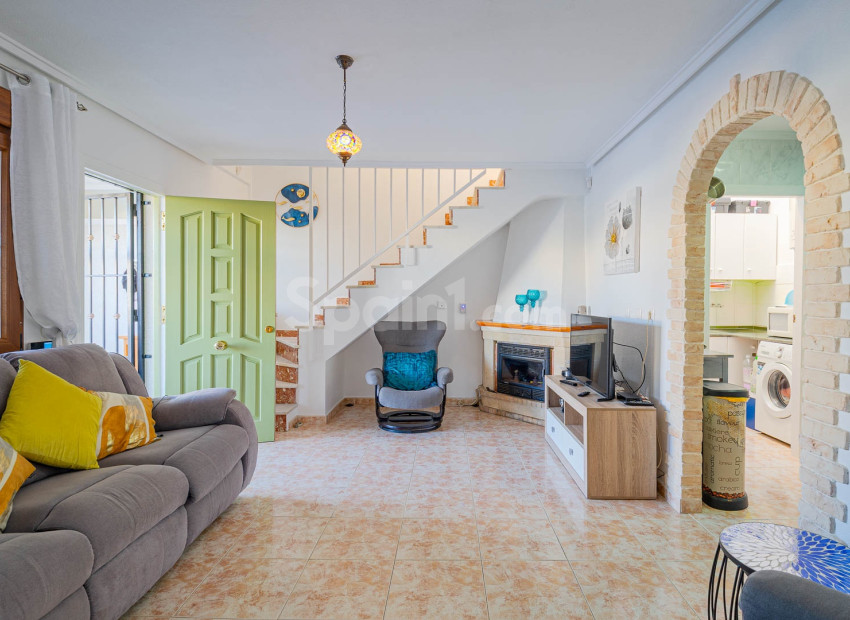 Resale - Radhus -
Orihuela Costa - Playa Flamenca