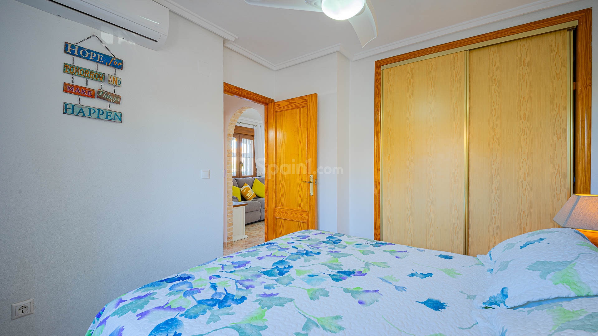 Resale - Radhus -
Orihuela Costa - Playa Flamenca