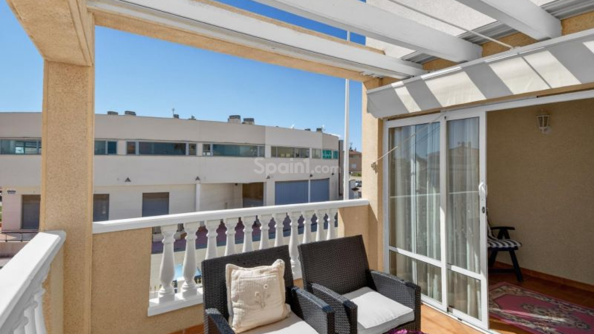 Resale - Radhus -
Orihuela Costa - Playa Flamenca