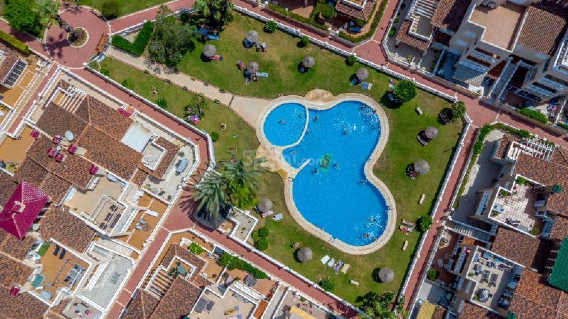 Resale - Radhus -
Orihuela Costa - Playa Flamenca