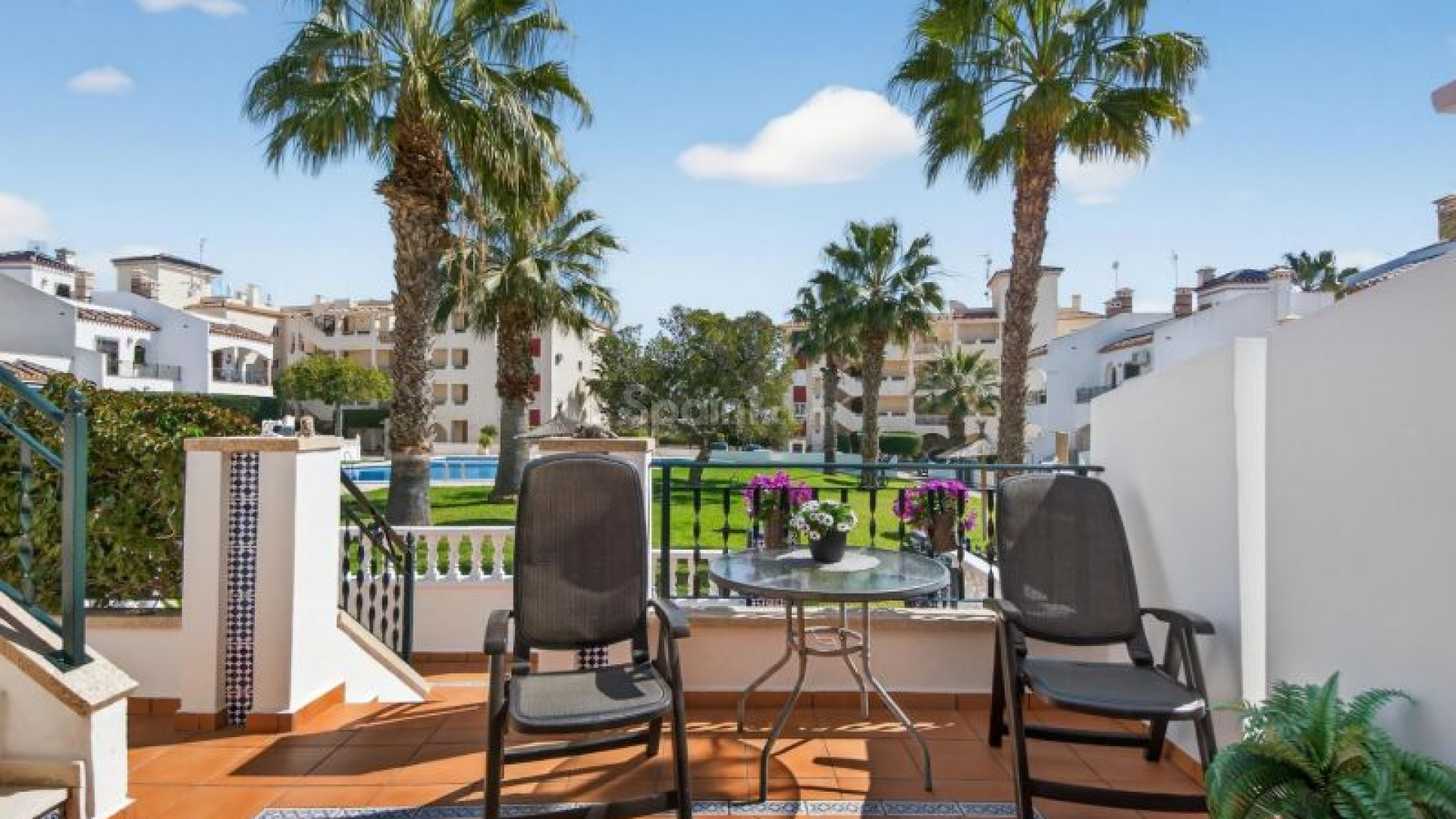 Resale - Radhus -
Orihuela Costa - Playa Flamenca