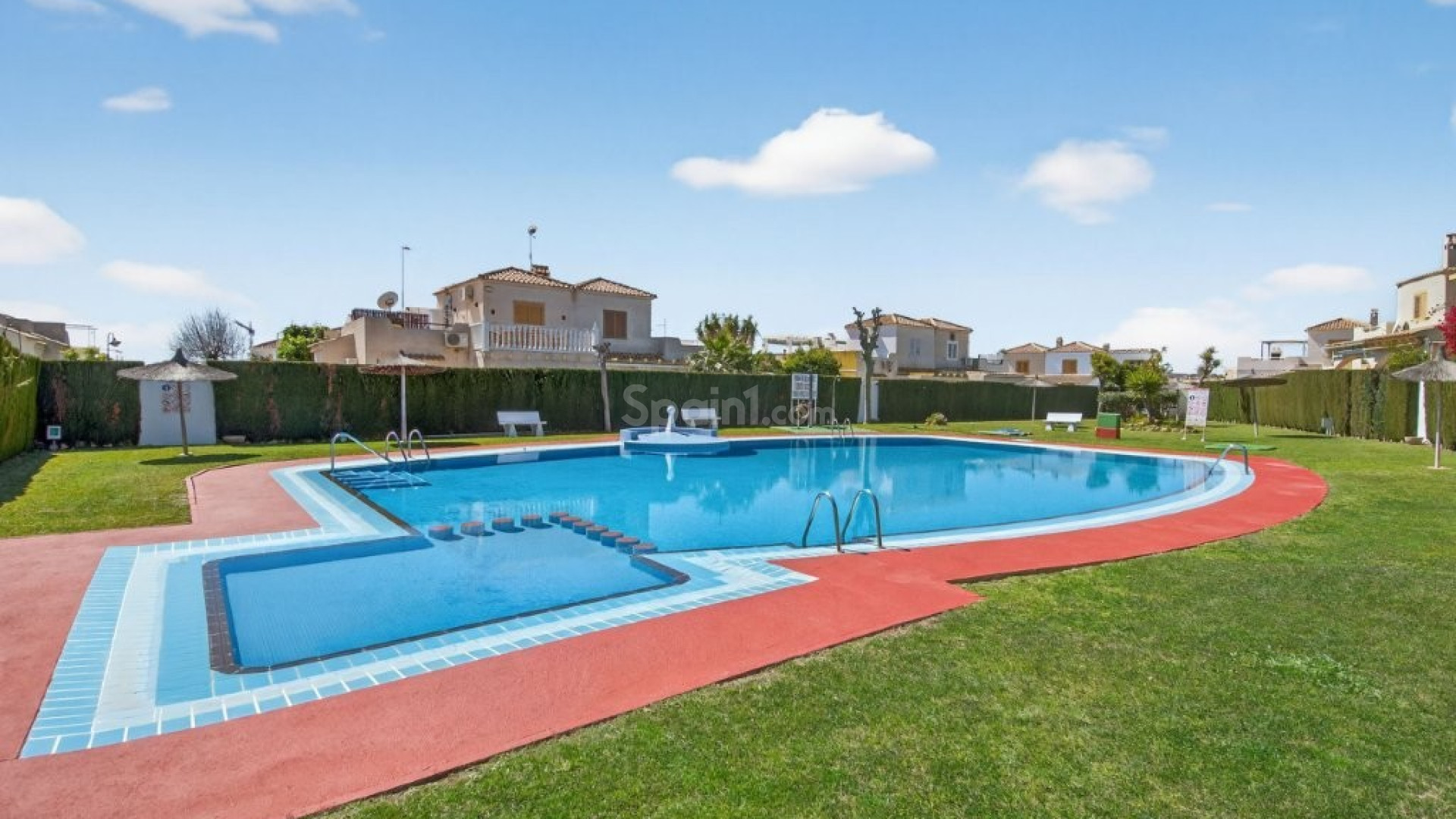 Resale - Radhus -
Orihuela Costa - Playa Flamenca