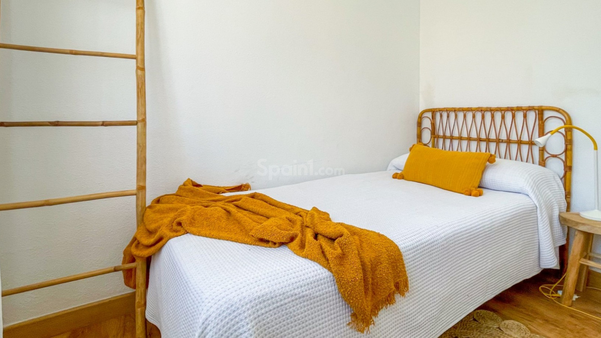 Resale - Radhus -
Orihuela Costa - Playa Flamenca