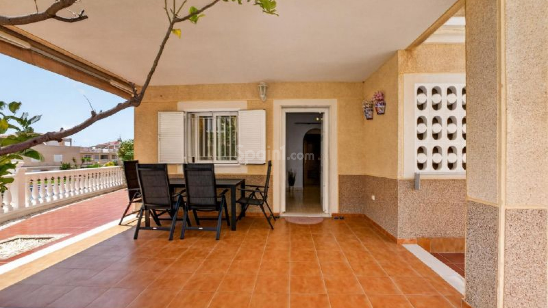 Resale - Radhus -
Orihuela Costa - Playa Flamenca