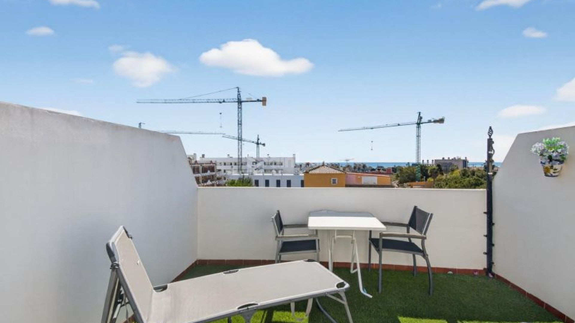 Resale - Radhus -
Orihuela Costa - Punta Prima