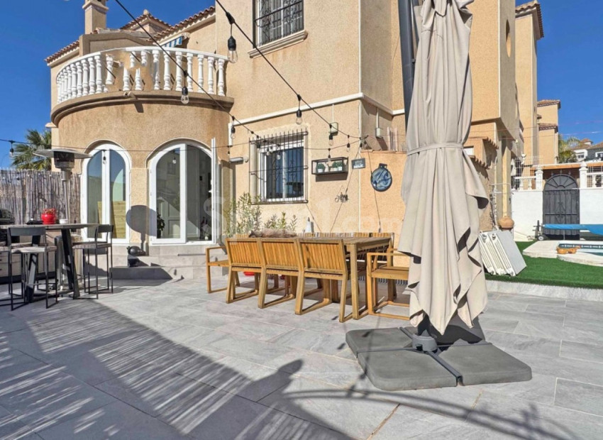 Resale - Radhus -
Orihuela Costa - Villamartin