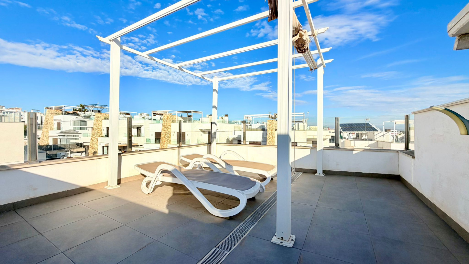 Resale - Radhus -
Orihuela
