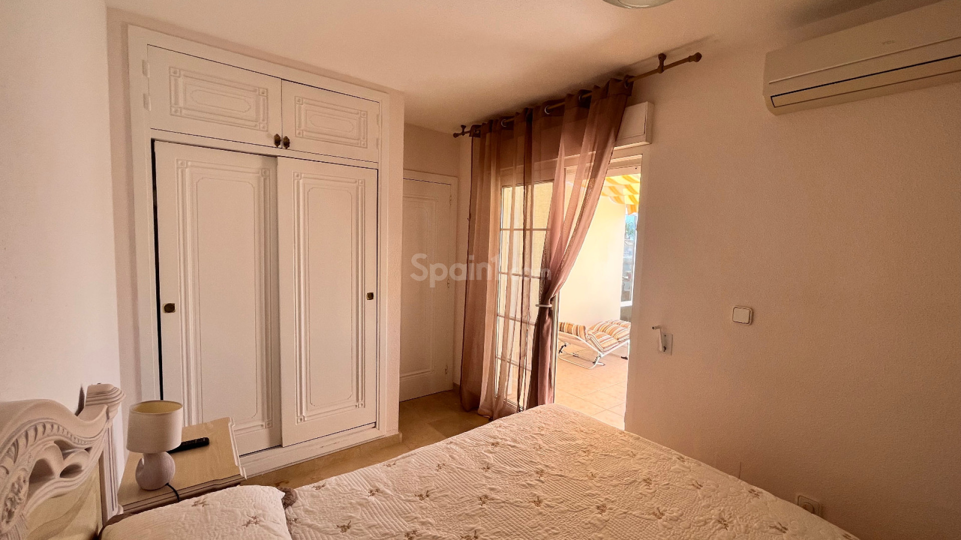 Resale - Radhus -
Playa Flamenca - Jumilla