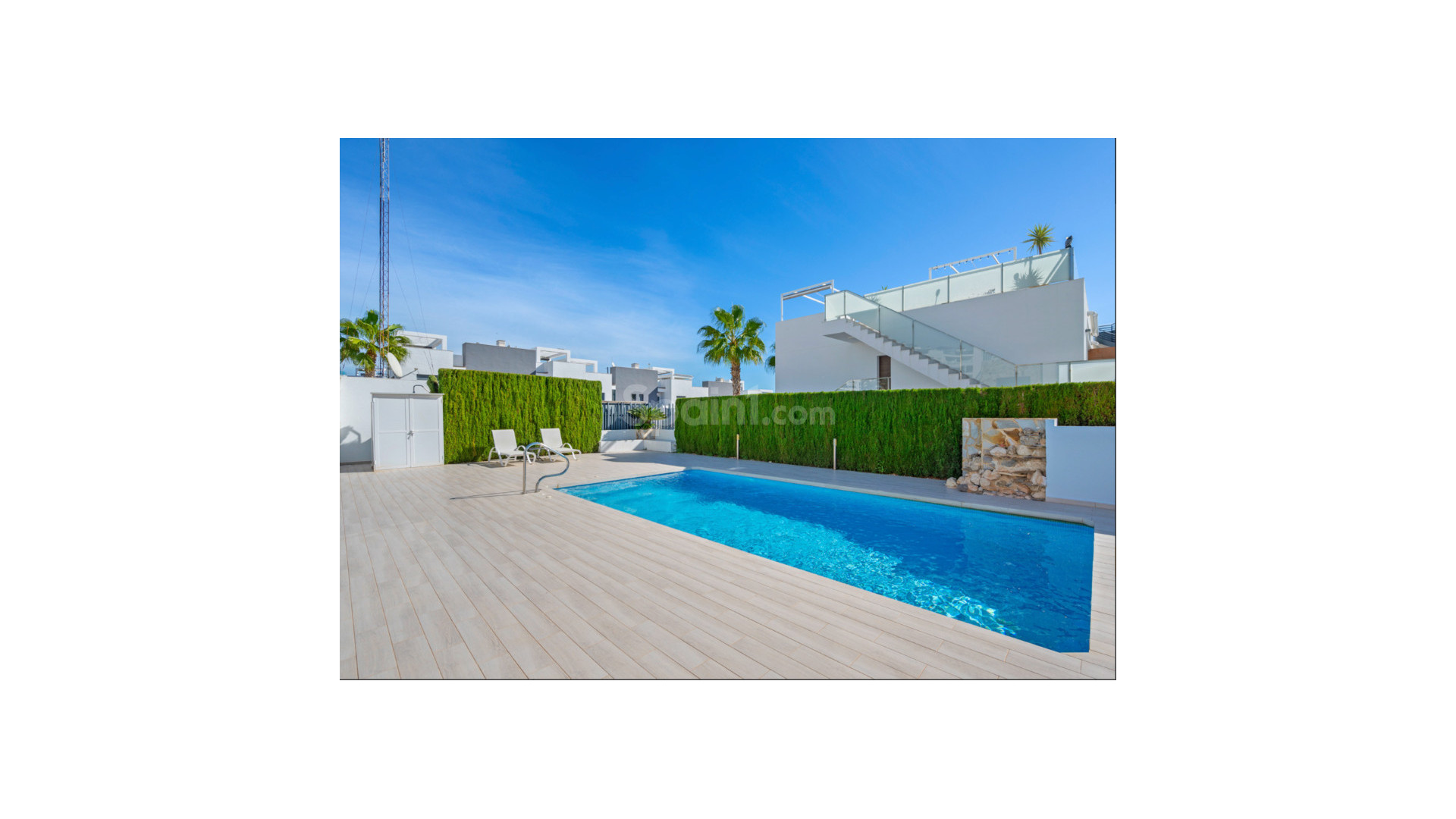 Resale - Radhus -
Punta Prima