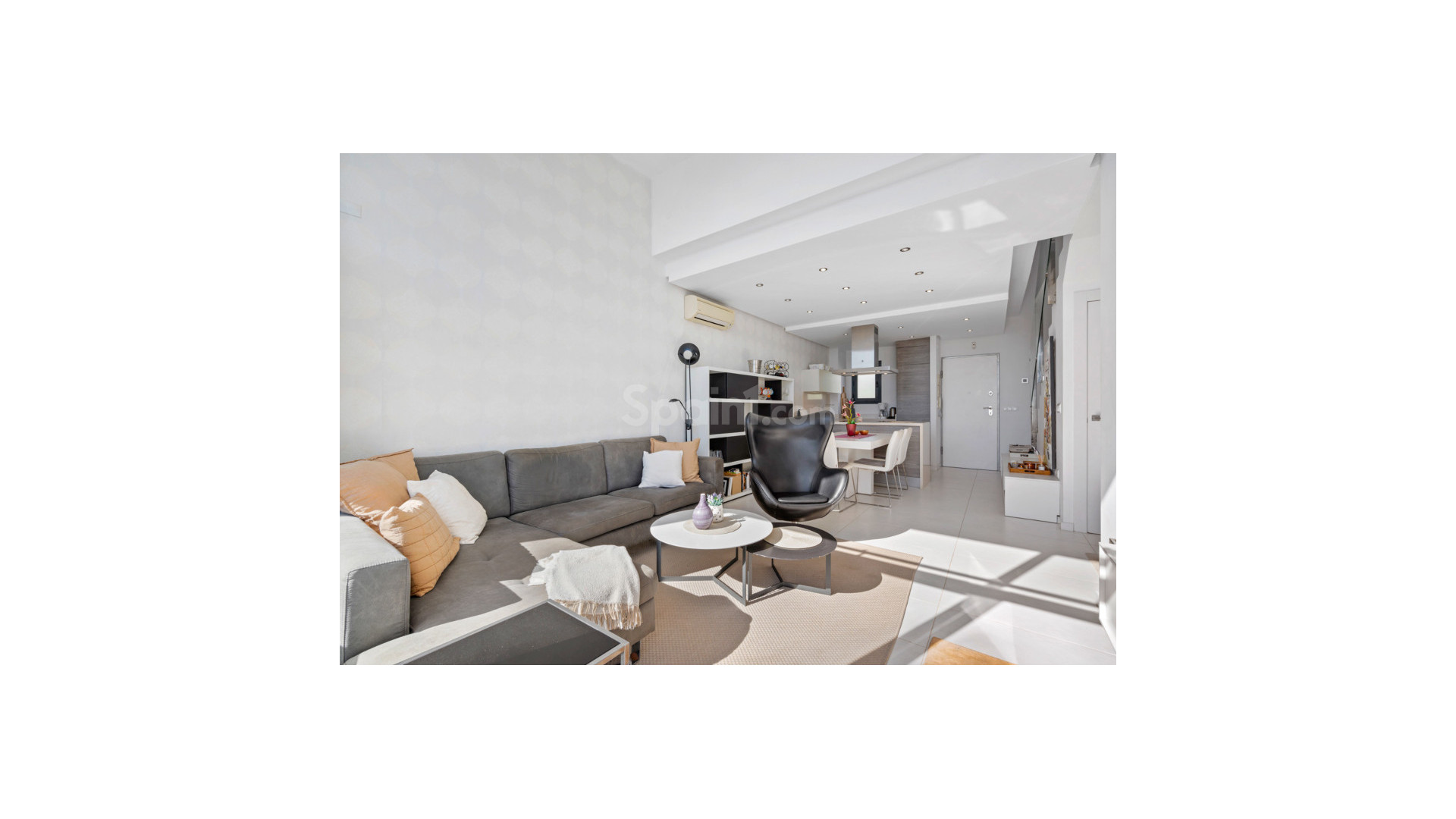 Resale - Radhus -
Punta Prima