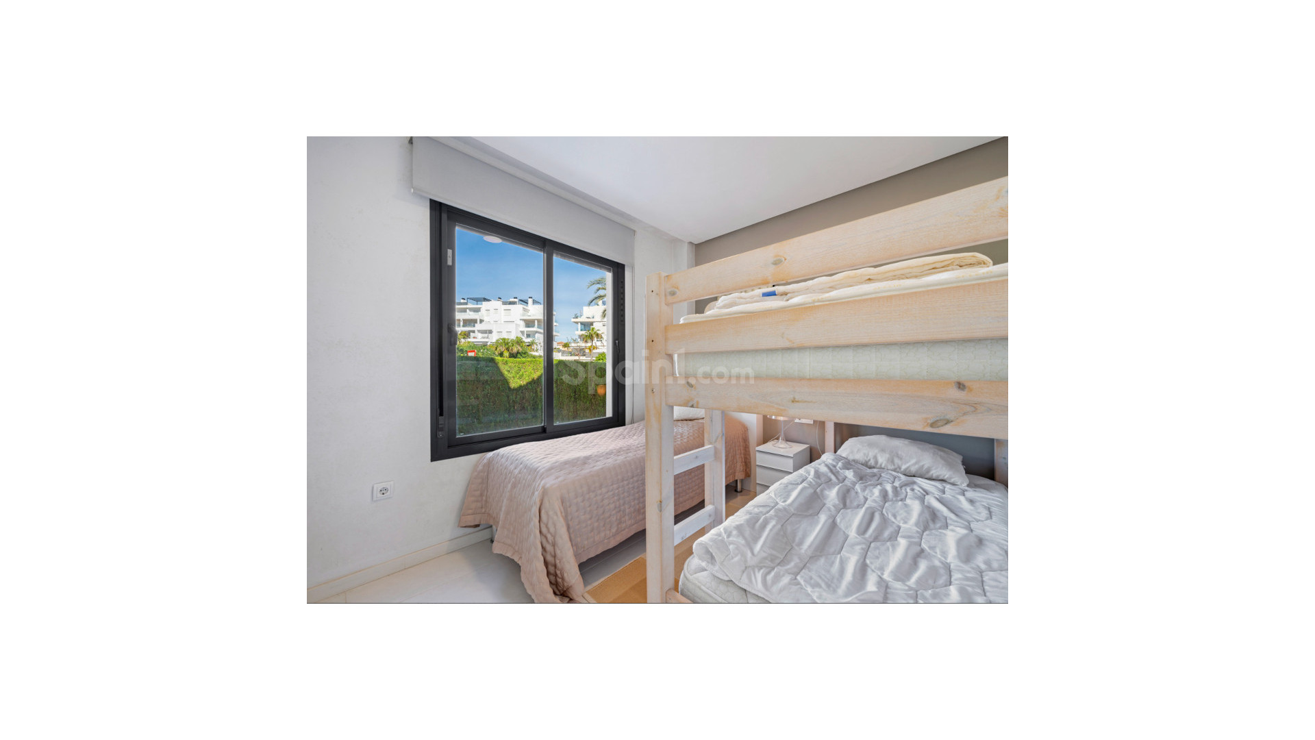 Resale - Radhus -
Punta Prima