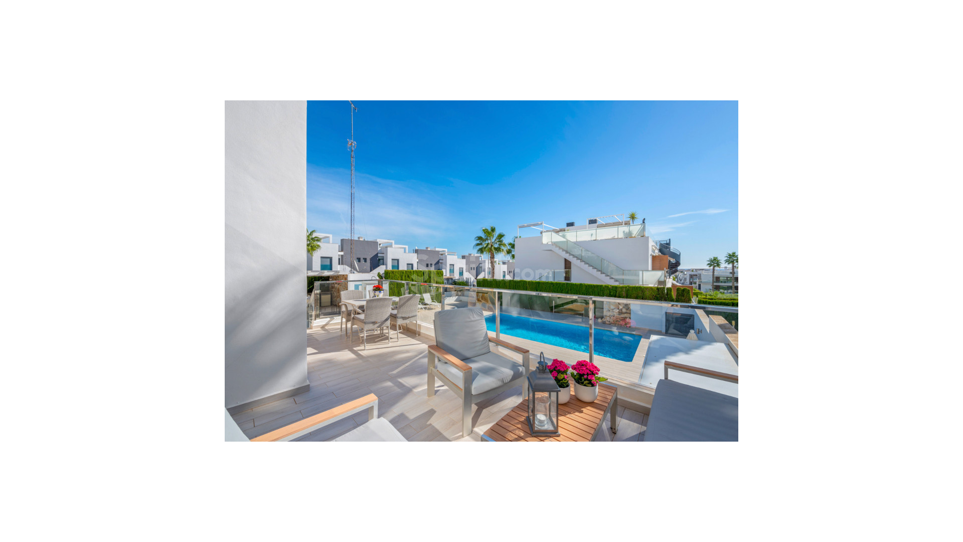 Resale - Radhus -
Punta Prima