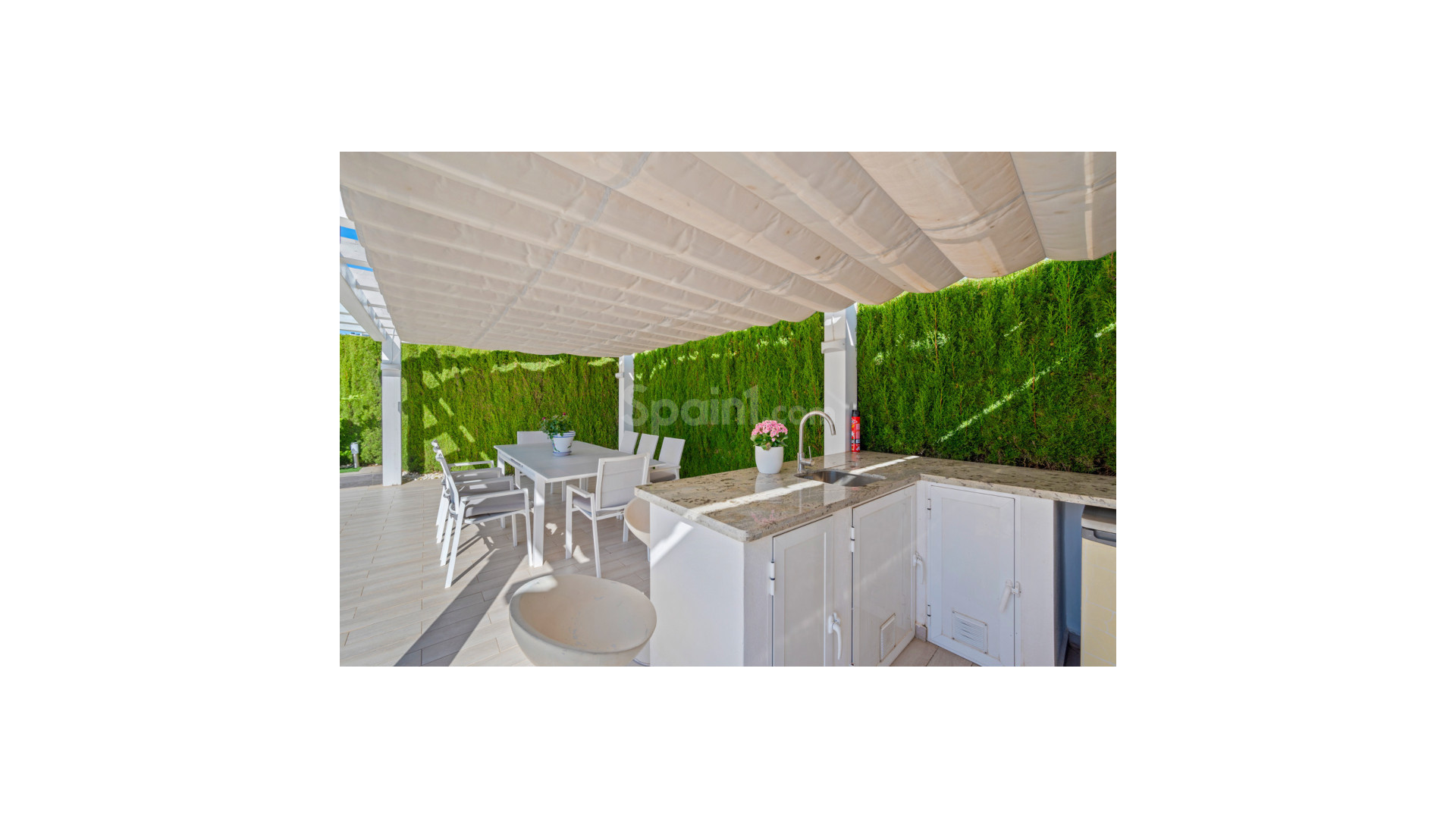 Resale - Radhus -
Punta Prima