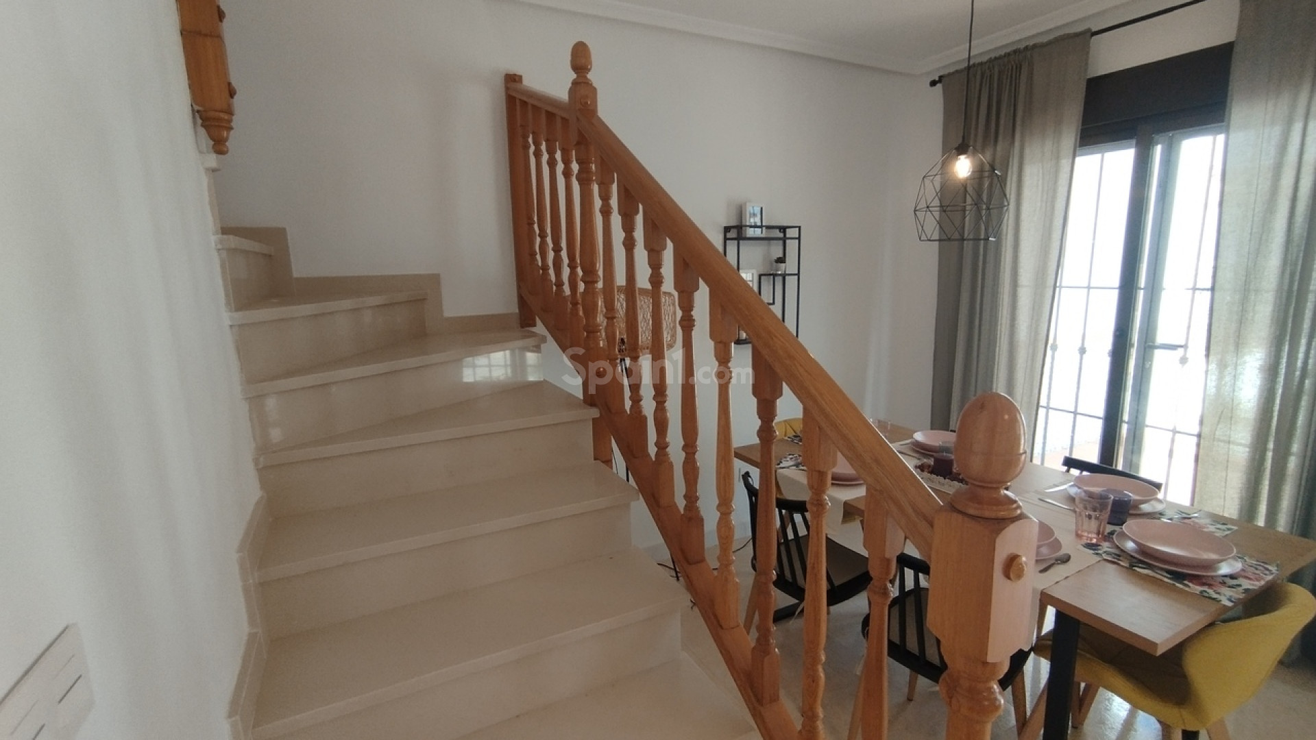 Resale - Radhus -
San Miguel de Salinas