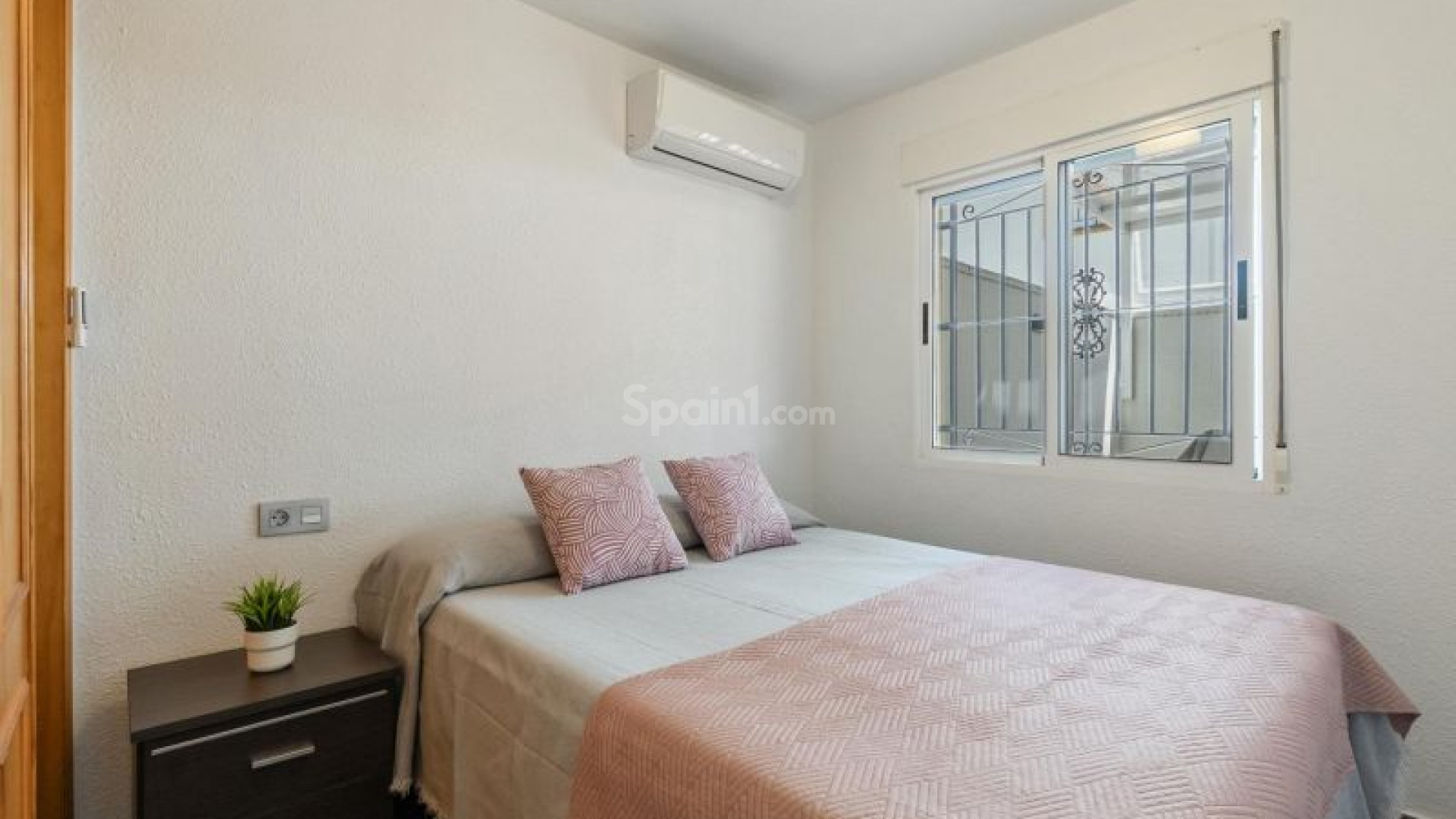 Resale - Radhus -
Torrevieja - Doña Inés/Jardín del Mar