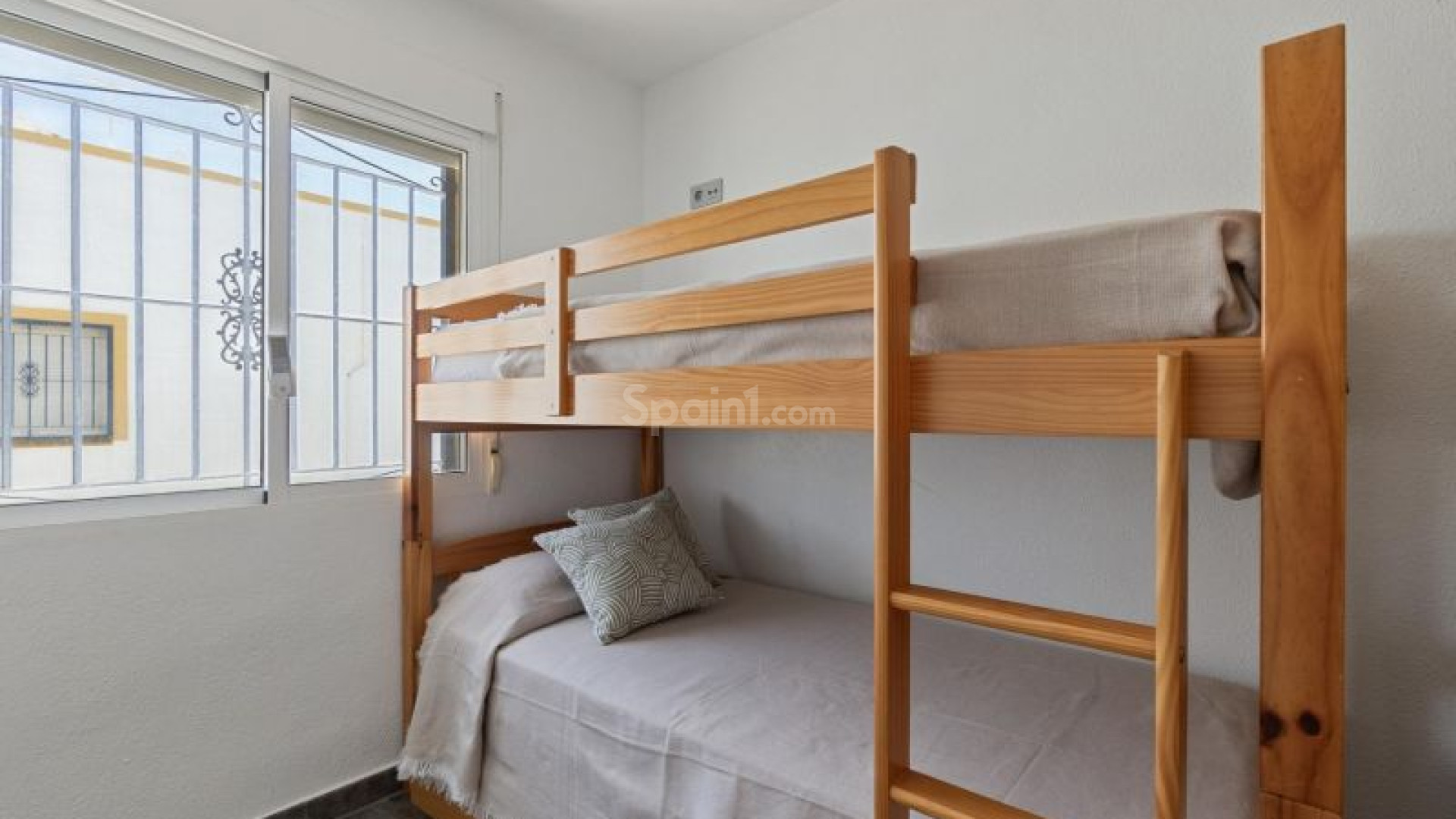 Resale - Radhus -
Torrevieja - Doña Inés/Jardín del Mar