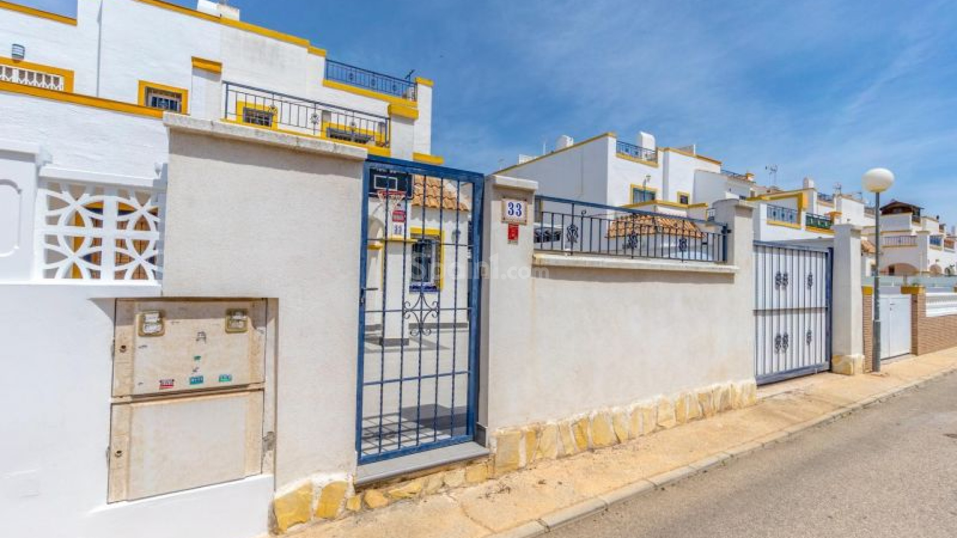 Resale - Radhus -
Torrevieja - Doña Inés/Jardín del Mar