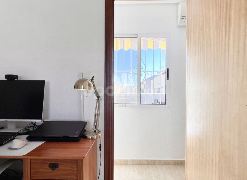 Resale - Radhus -
Torrevieja - La Siesta - El Salado -  Torreta