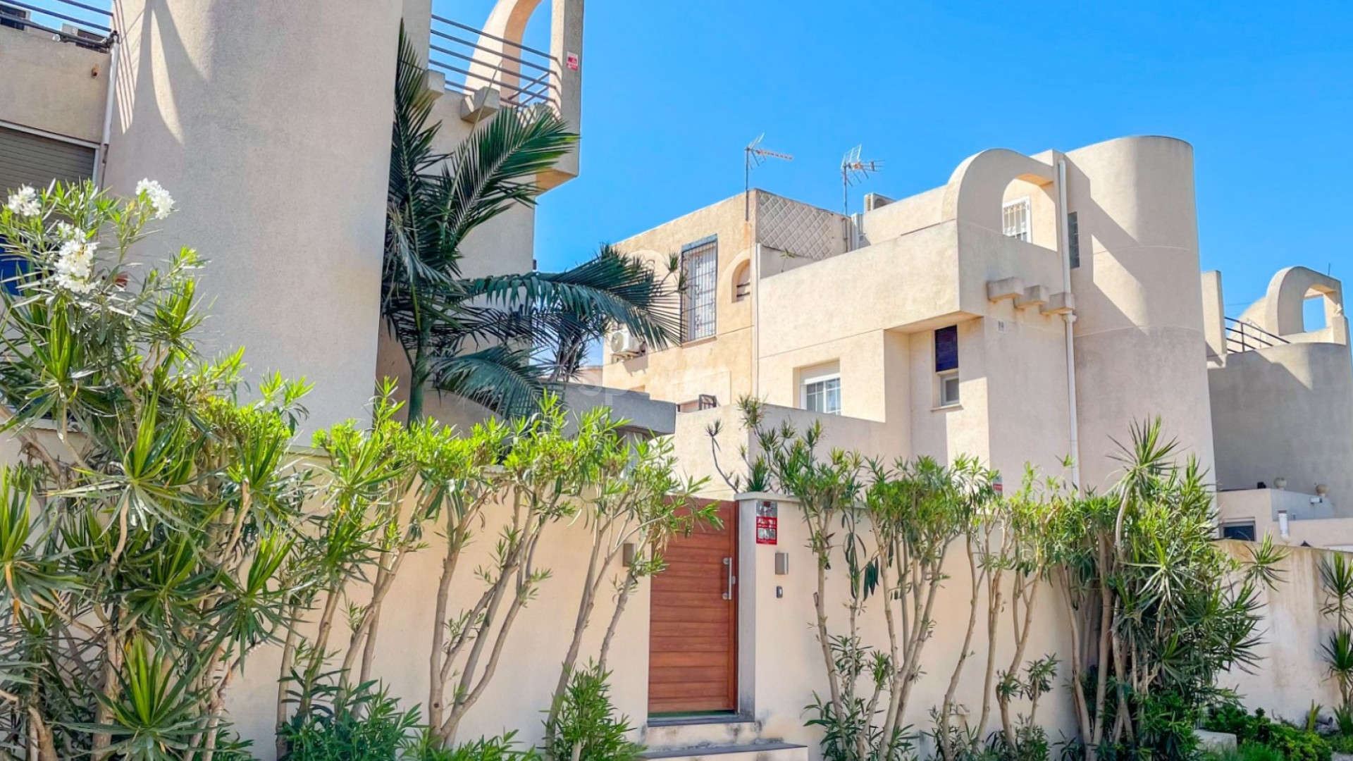 Resale - Radhus -
Torrevieja - La Siesta - El Salado -  Torreta