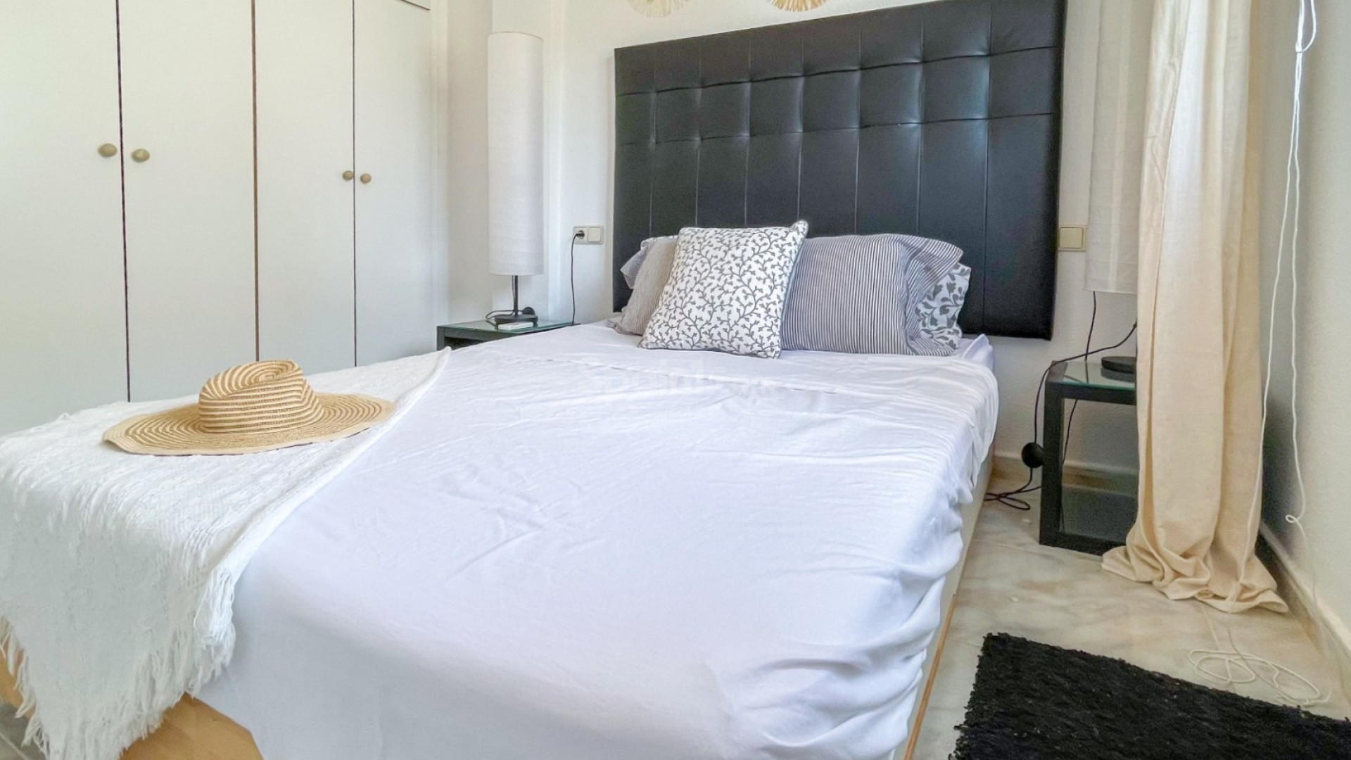 Resale - Radhus -
Torrevieja - La Siesta - El Salado -  Torreta