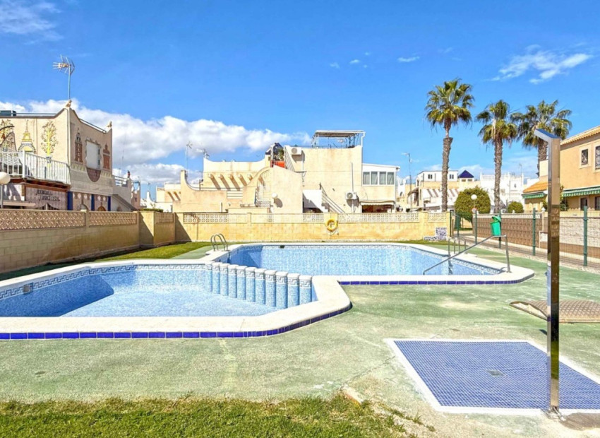 Resale - Radhus -
Torrevieja