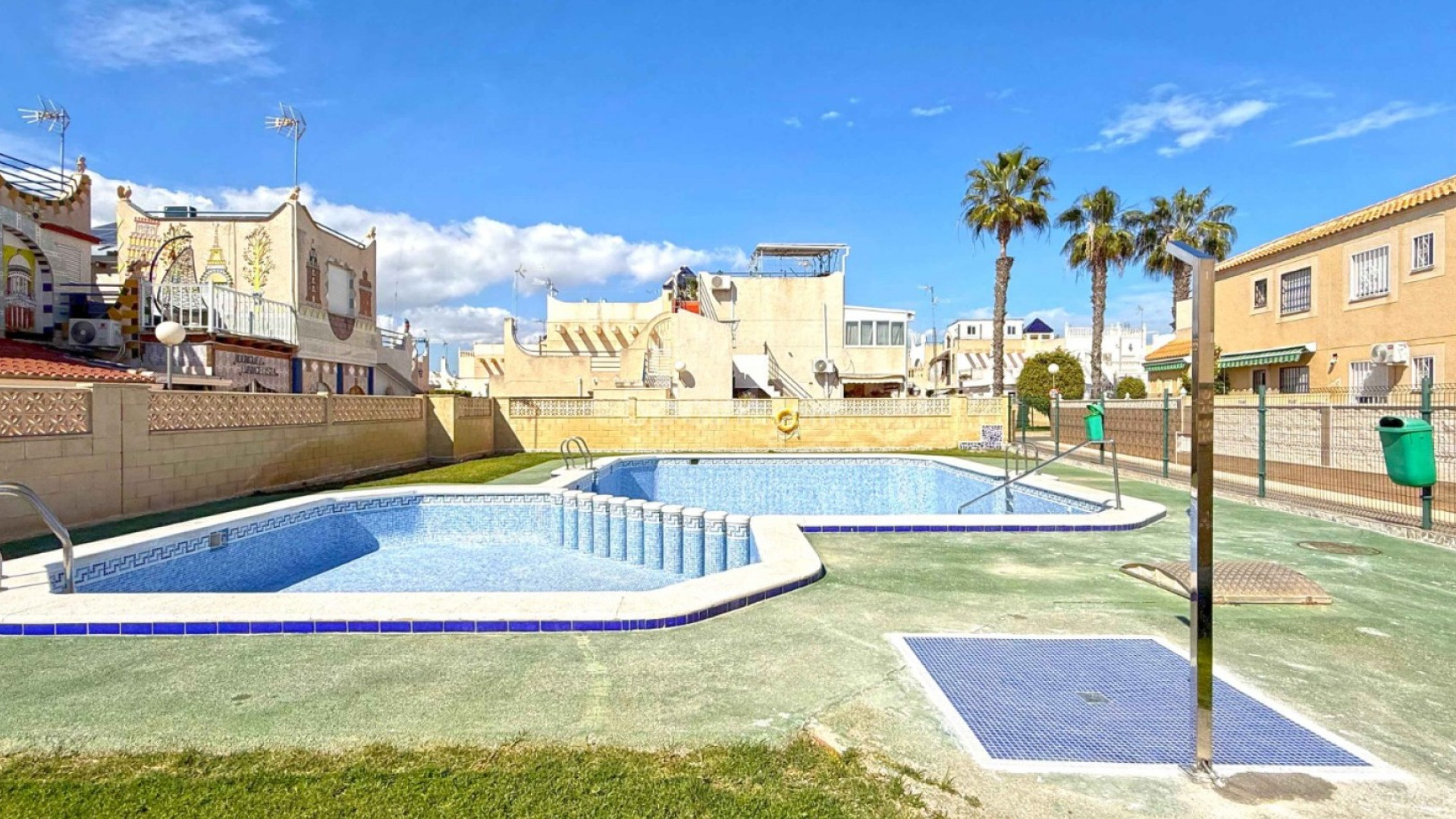 Resale - Radhus -
Torrevieja