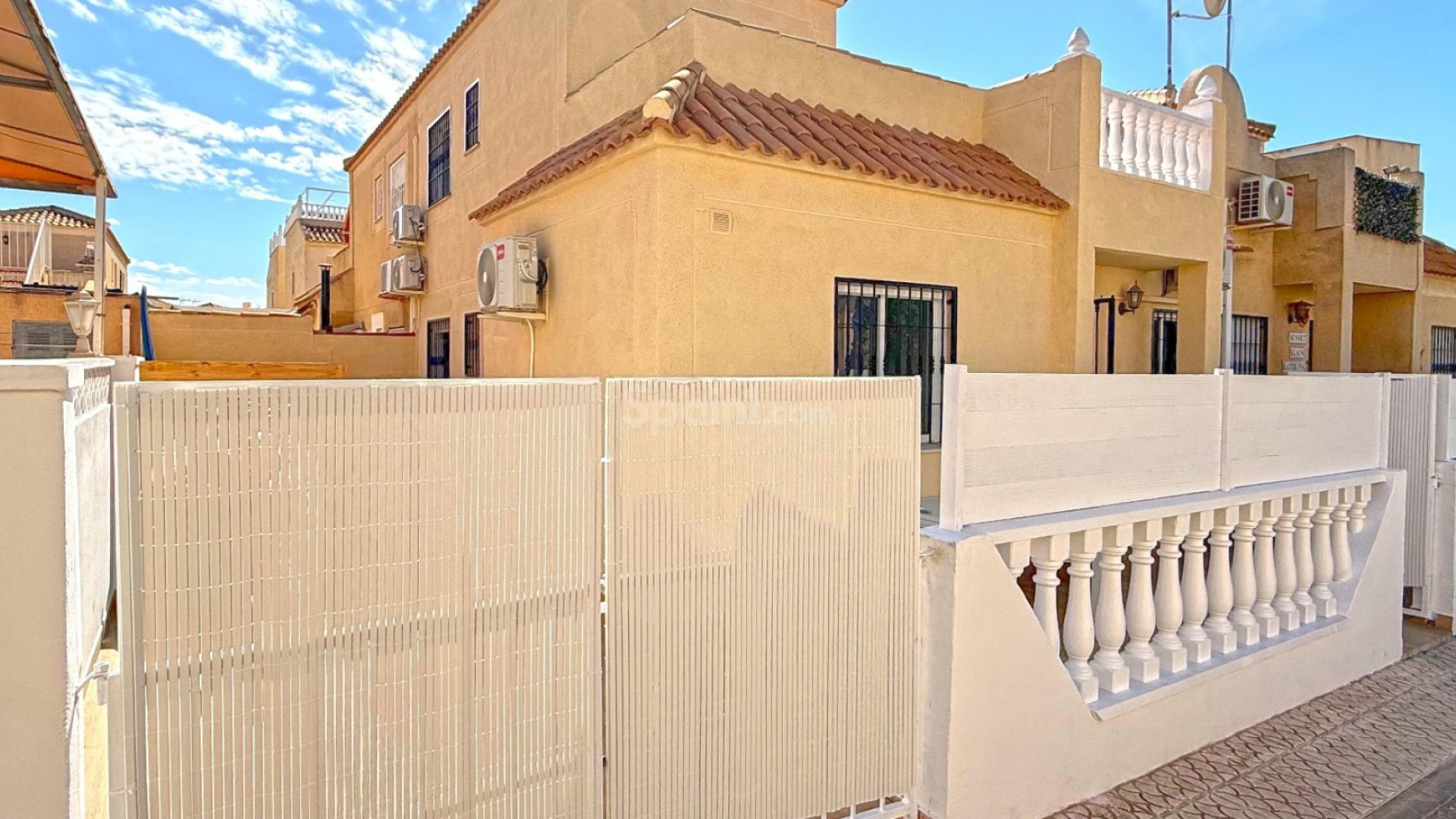 Resale - Radhus -
Torrevieja