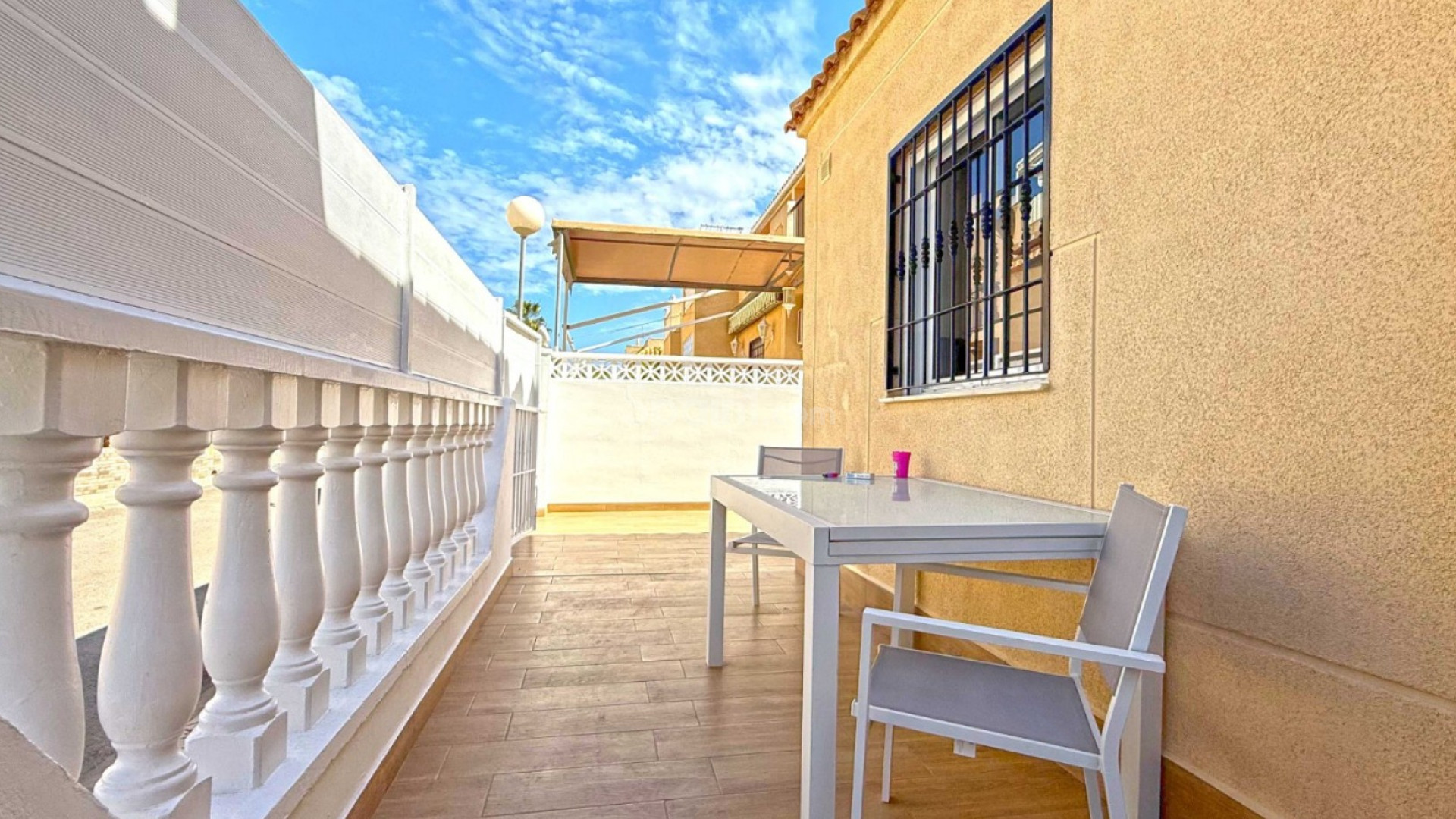 Resale - Radhus -
Torrevieja