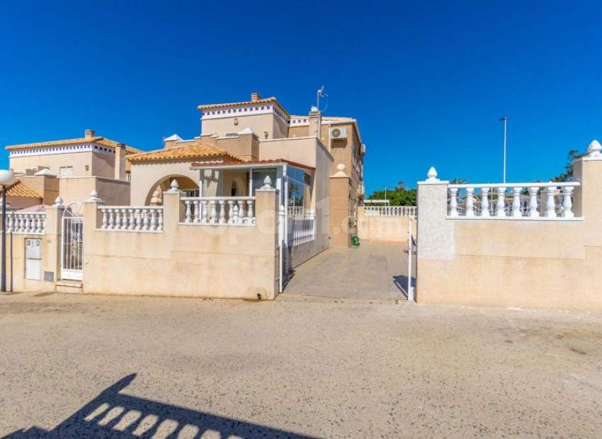 Resale - Radhus -
Torrevieja