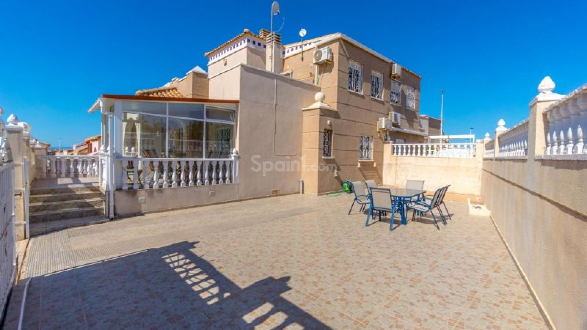 Resale - Radhus -
Torrevieja