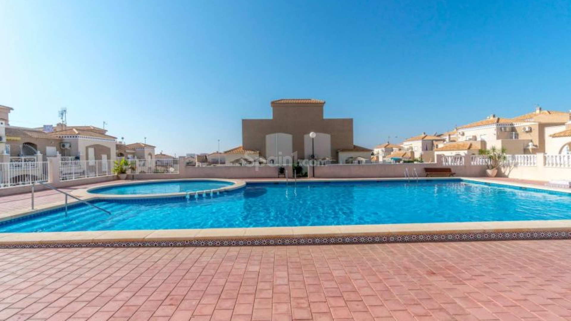 Resale - Radhus -
Torrevieja