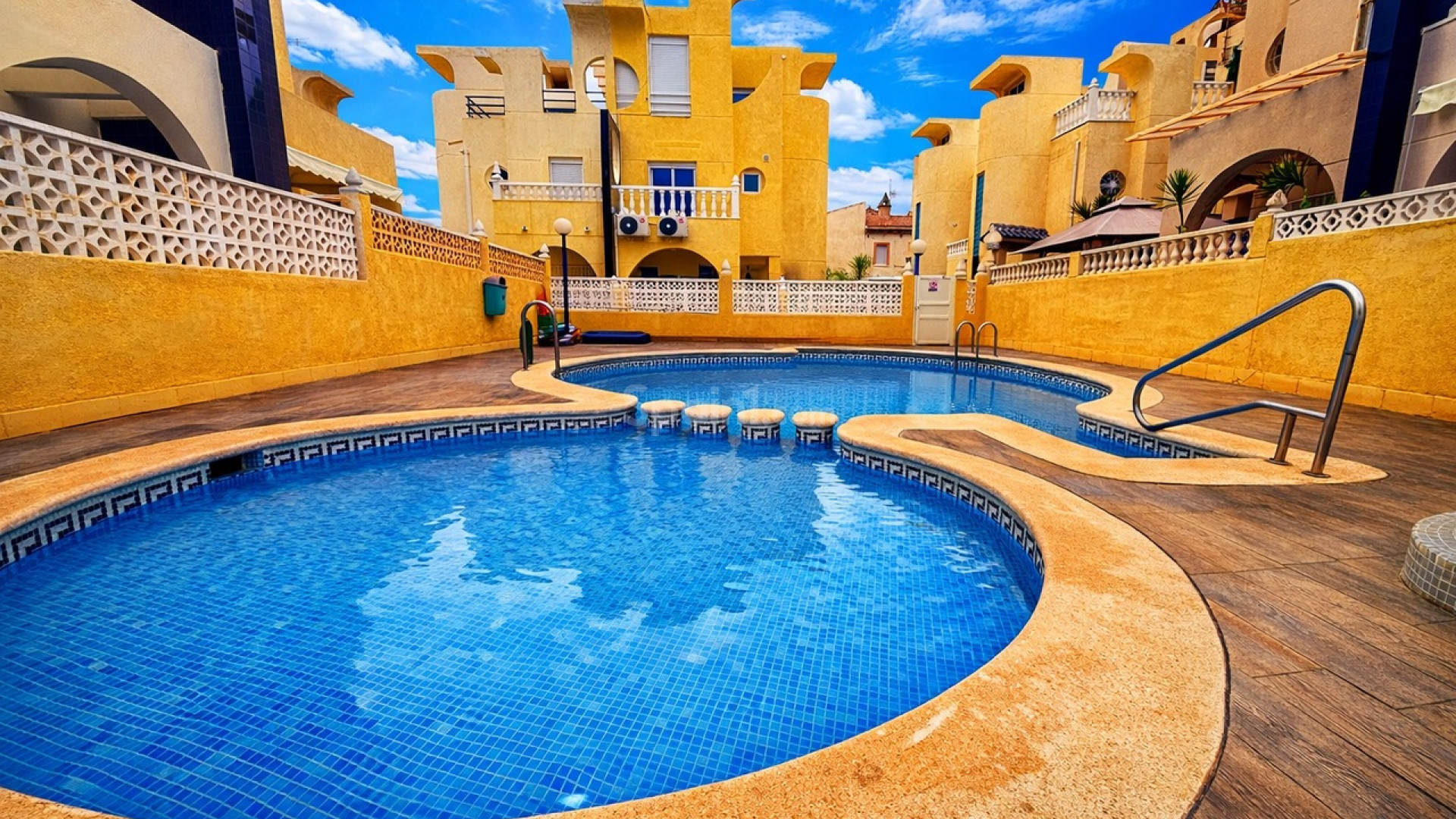 Resale - Radhus -
Torrevieja