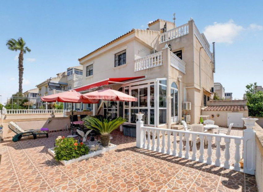 Resale - Radhus -
Torrevieja