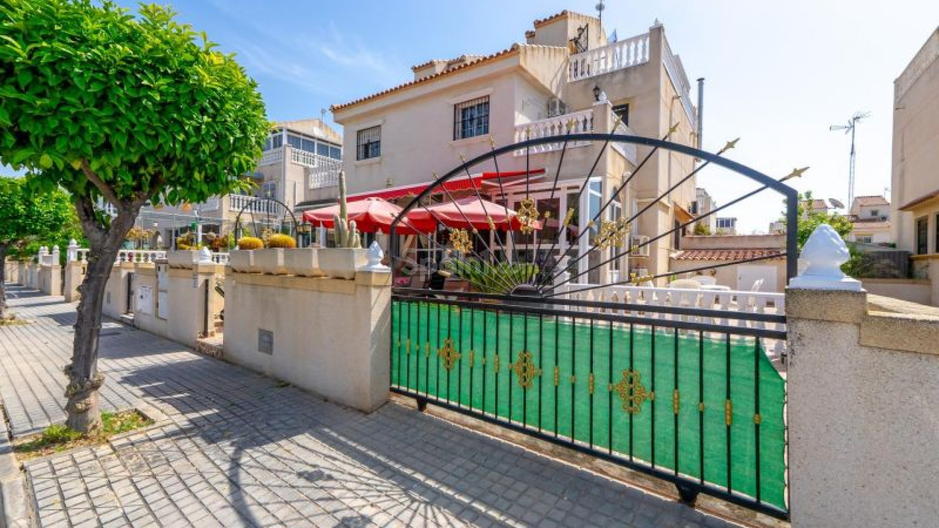 Resale - Radhus -
Torrevieja