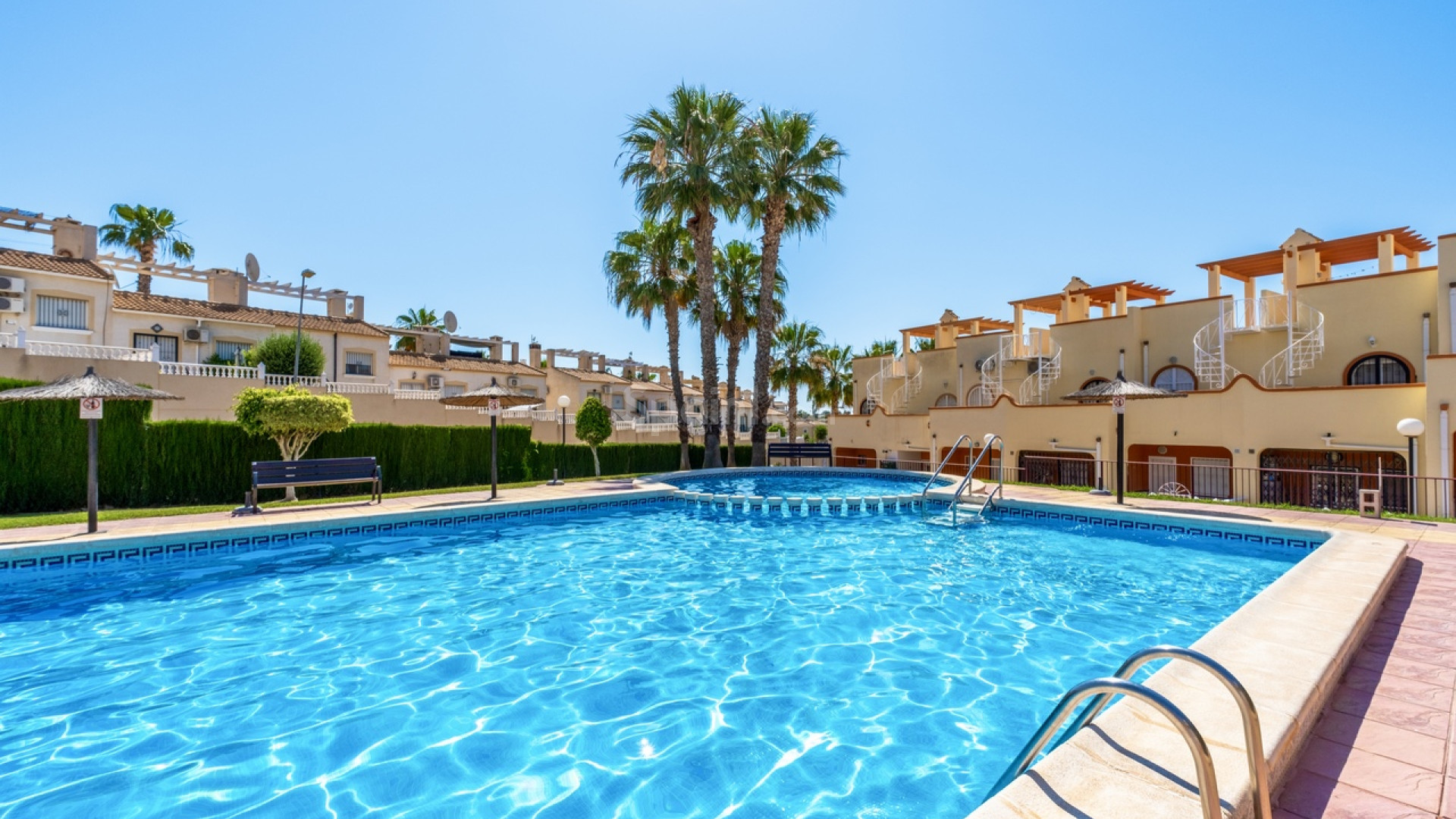 Resale - Radhus -
Villamartín - Villamartin