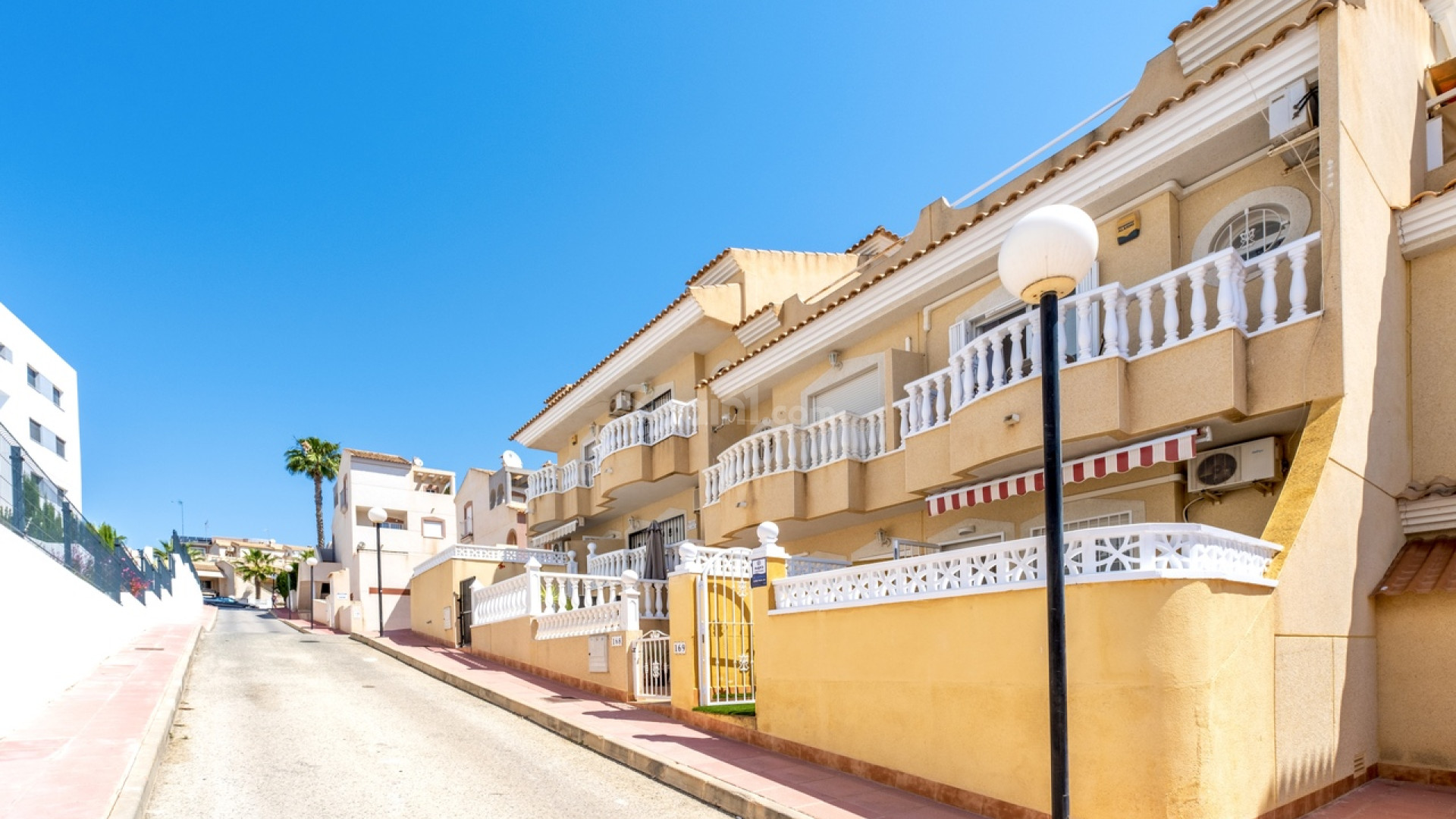 Resale - Radhus -
Villamartín - Villamartin