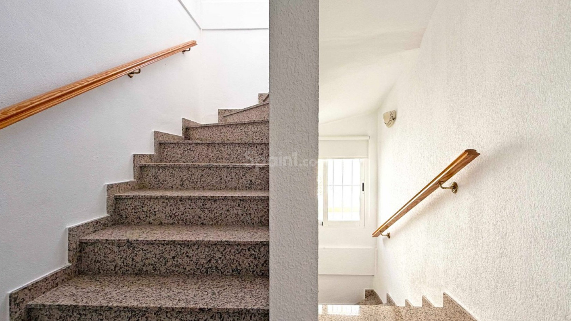 Resale - Semi Detached Villa -
Orihuela Costa - Los Altos